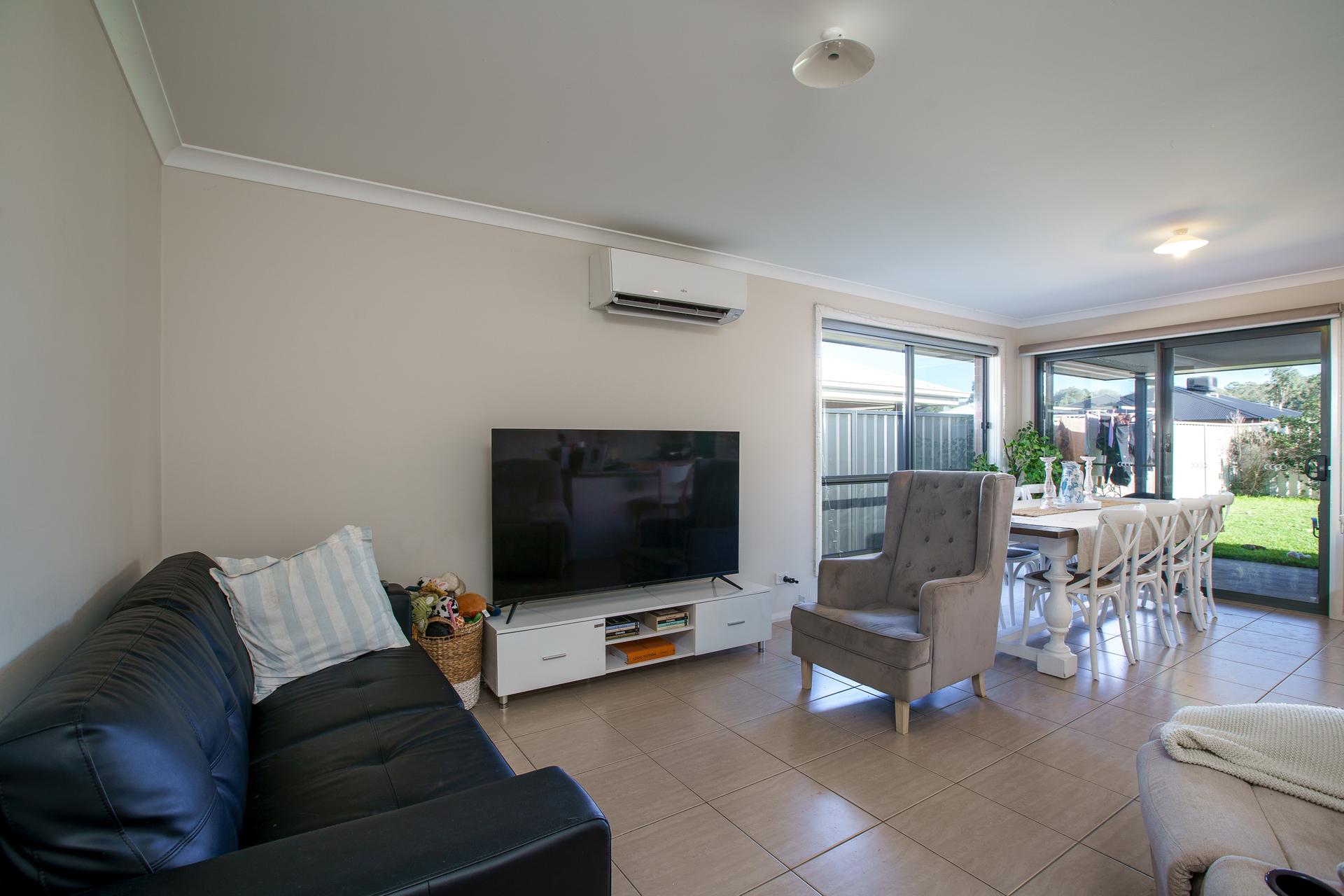 29 Hanrahan Street, Hamilton Valley, NSW 2641 - Image 2