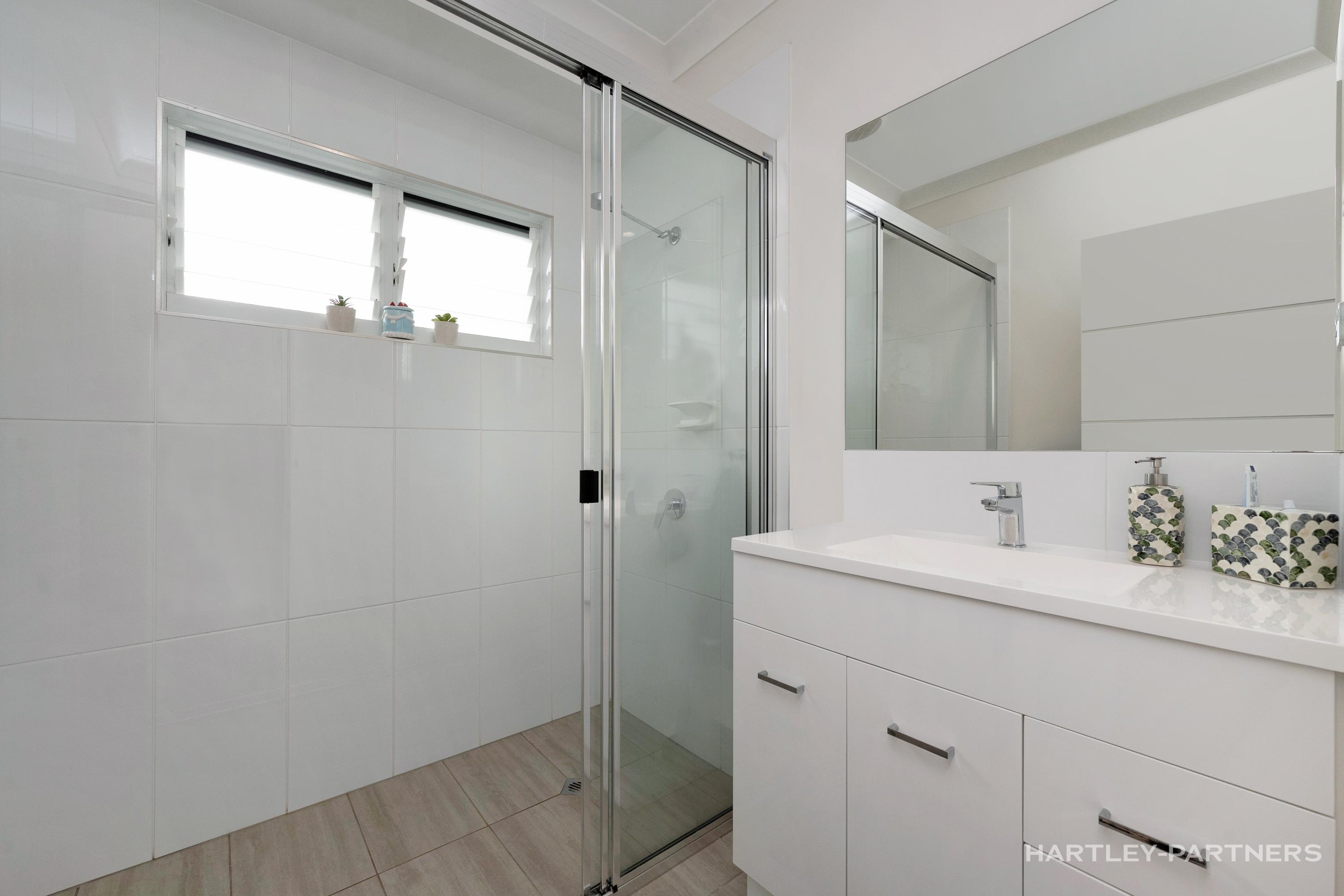 1/8 Second Avenue, Railway Estate, Qld, 4810 - Image 8
