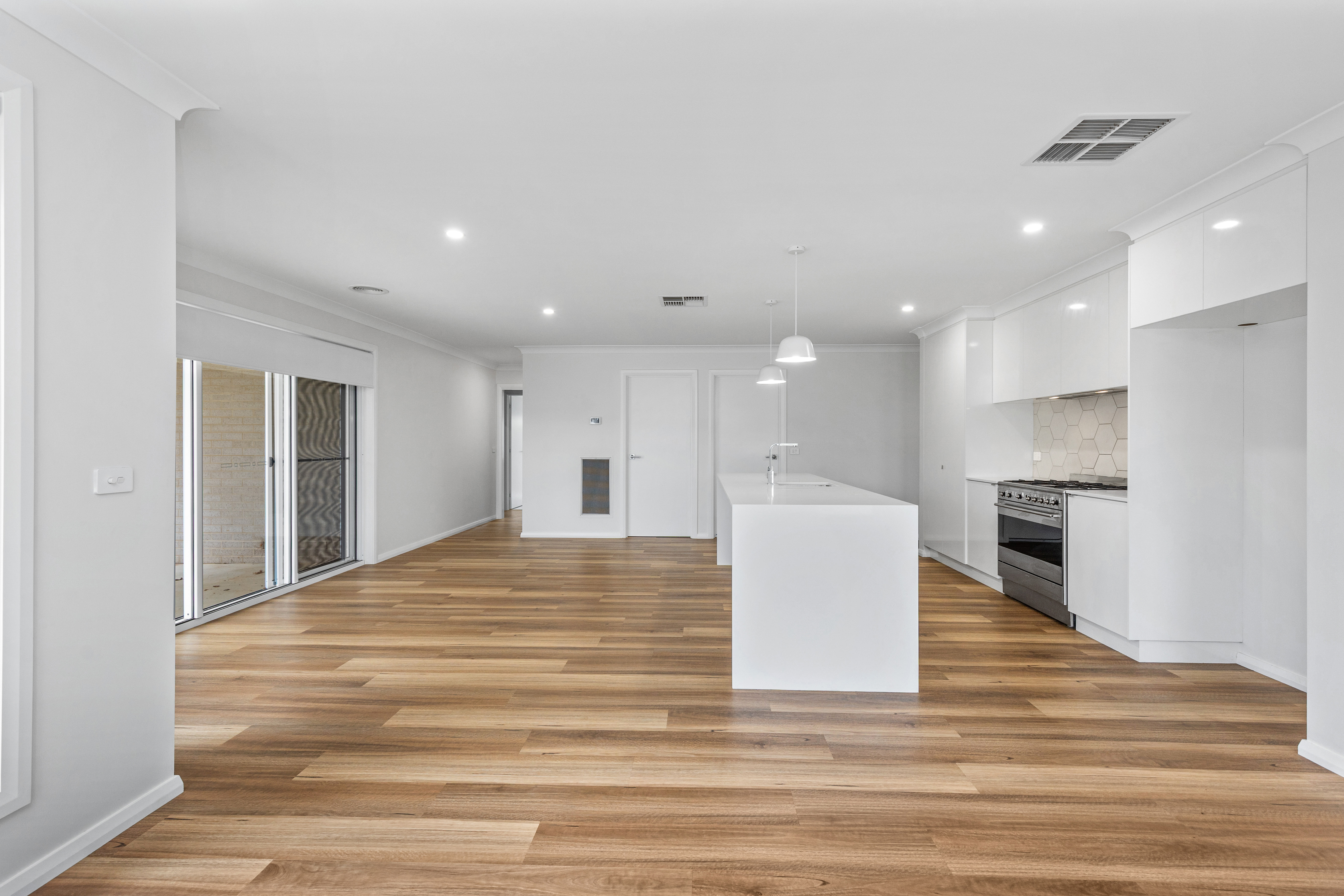 3-bedroom unit at 8 Billabong Crescent, Gobbagombalin, NSW 2650, Wagga Wagga, New South Wales