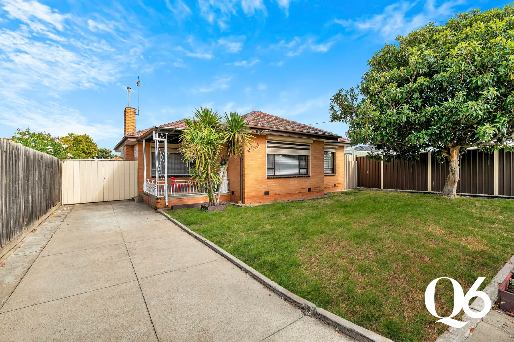 39 VINCENT AVENUE, St Albans VIC 3021 - Image 1
