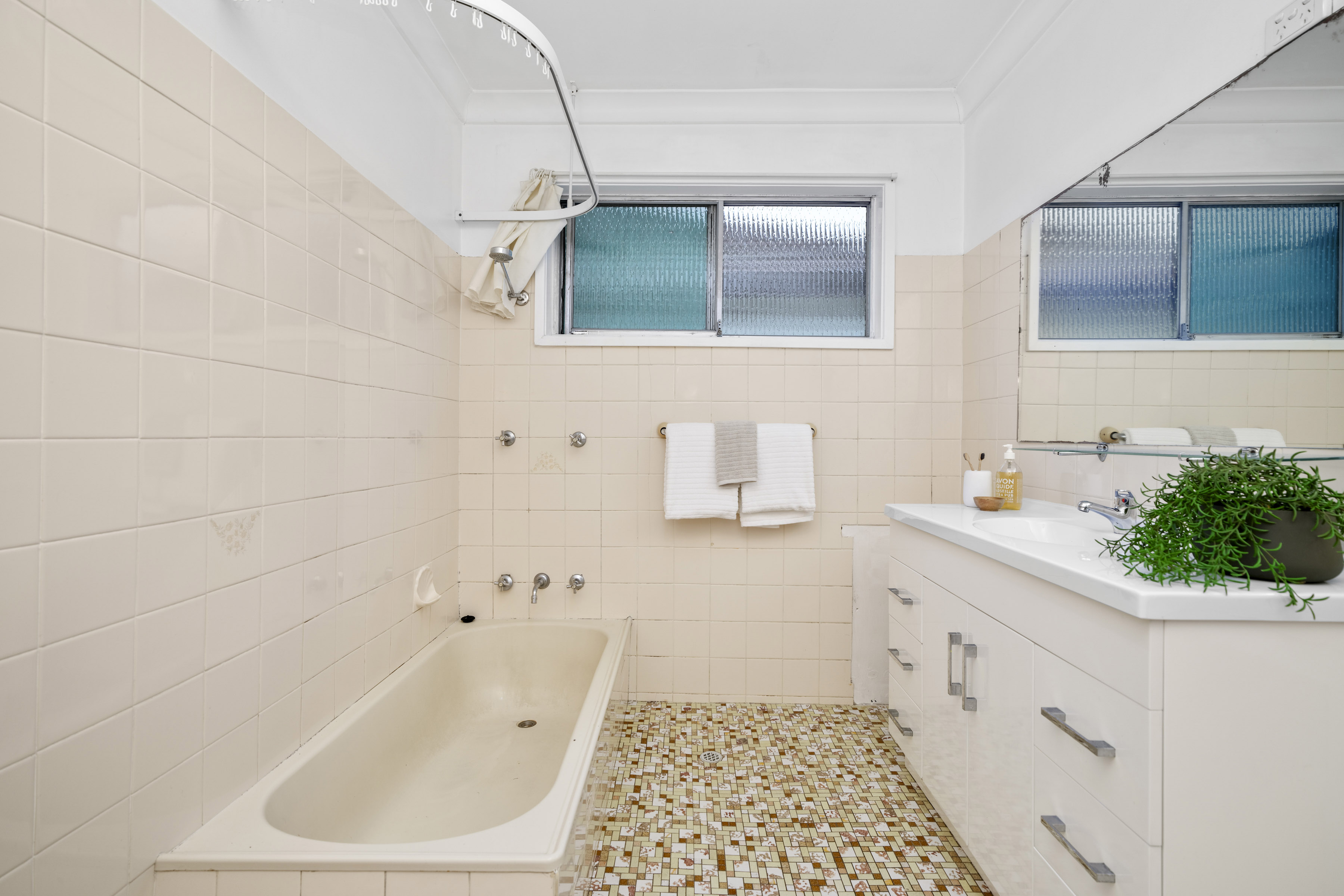 13 LAKE ROAD, Wallsend NSW 2287 - Image 9