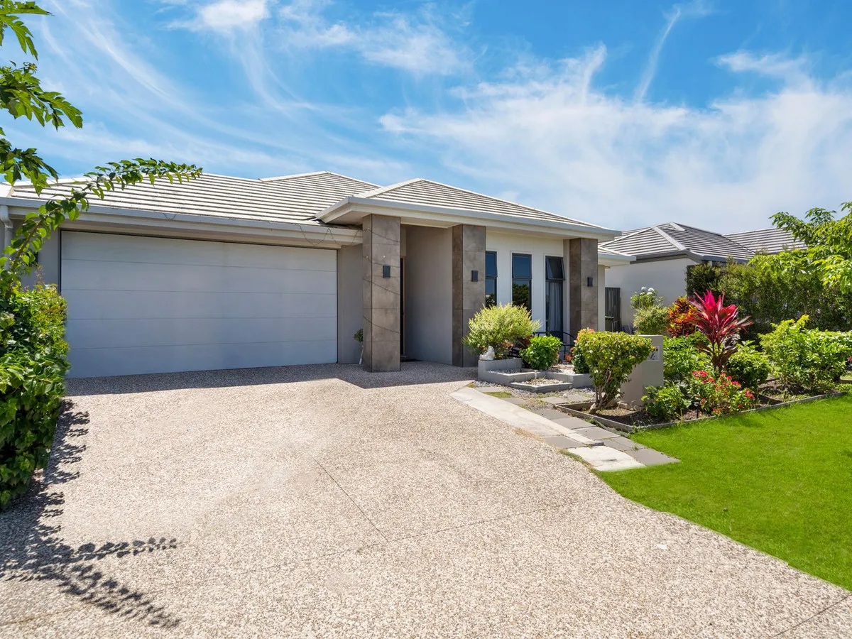 4 Laurel Drive, Helensvale, QLD 4212 - Image 2