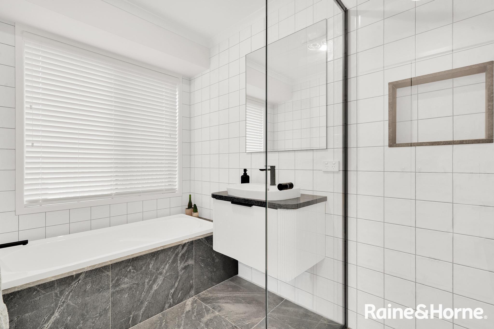 4-bedroom house at 34 CITYVIEW ROAD, Sinnamon Park QLD 4073, Brisbane, Queensland