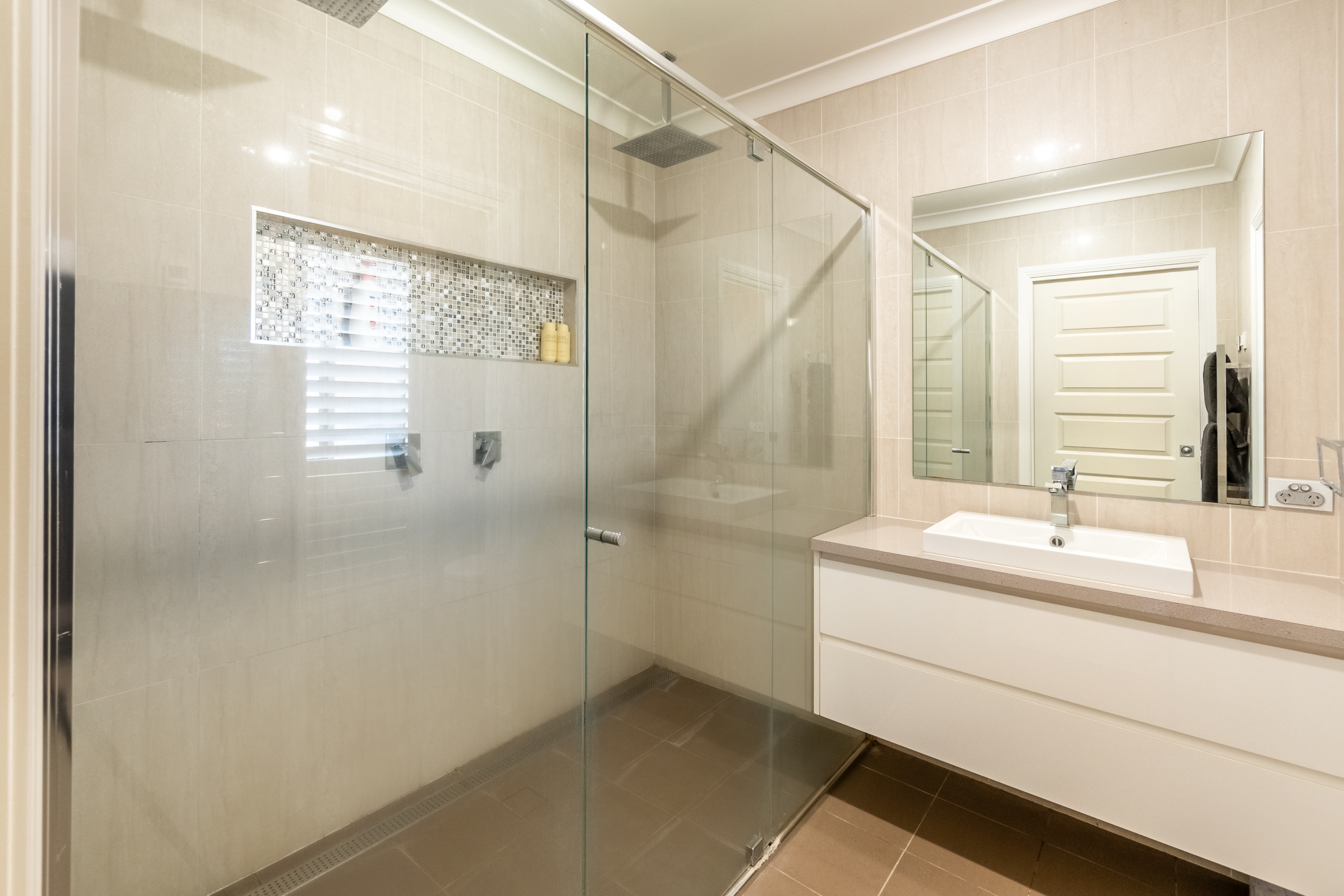 5-bedroom house at 9 Evatt Street, Temora, NSW 2666, Temora, New South Wales