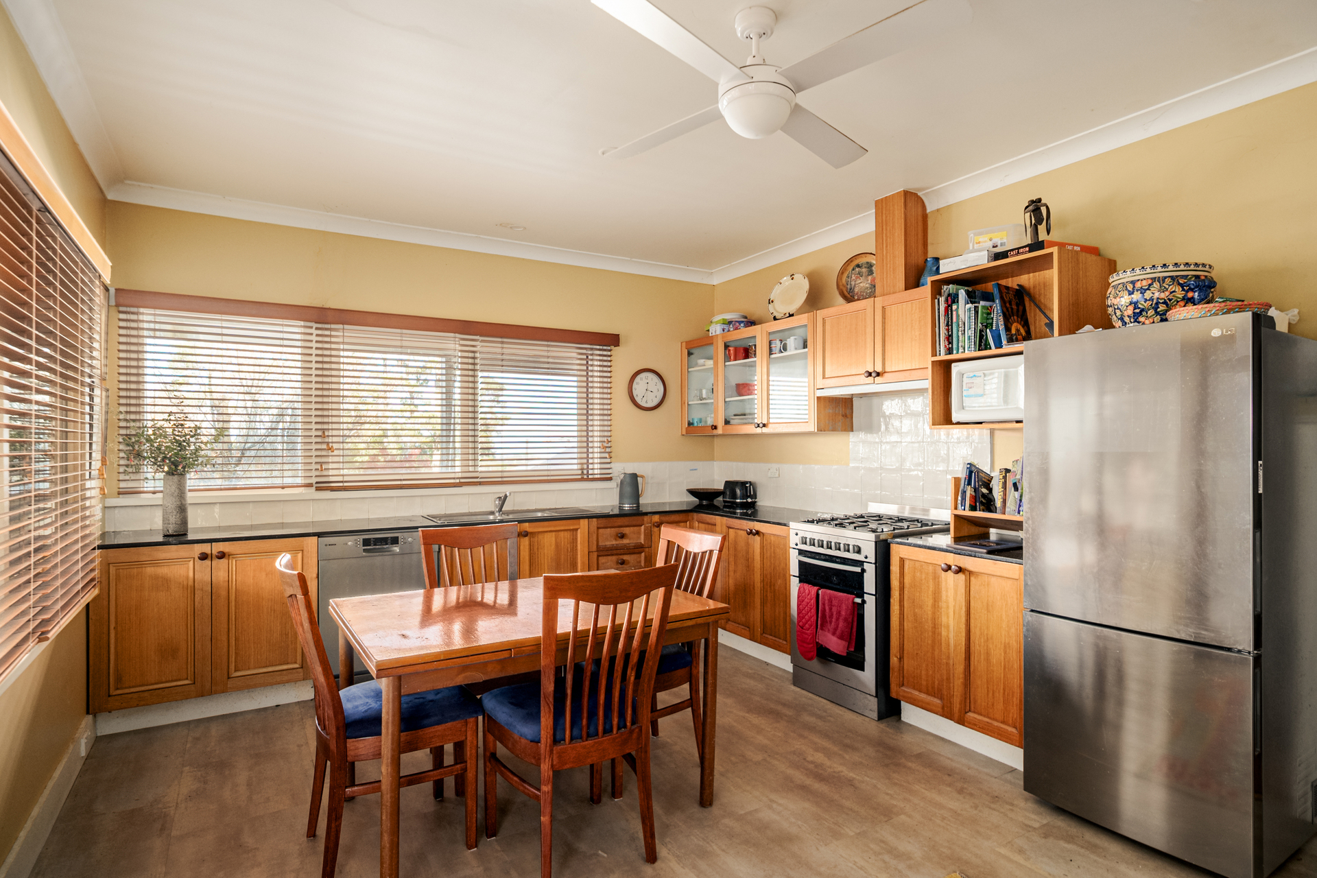 28 OATLEY AVENUE, Katoomba NSW 2780 - Image 4