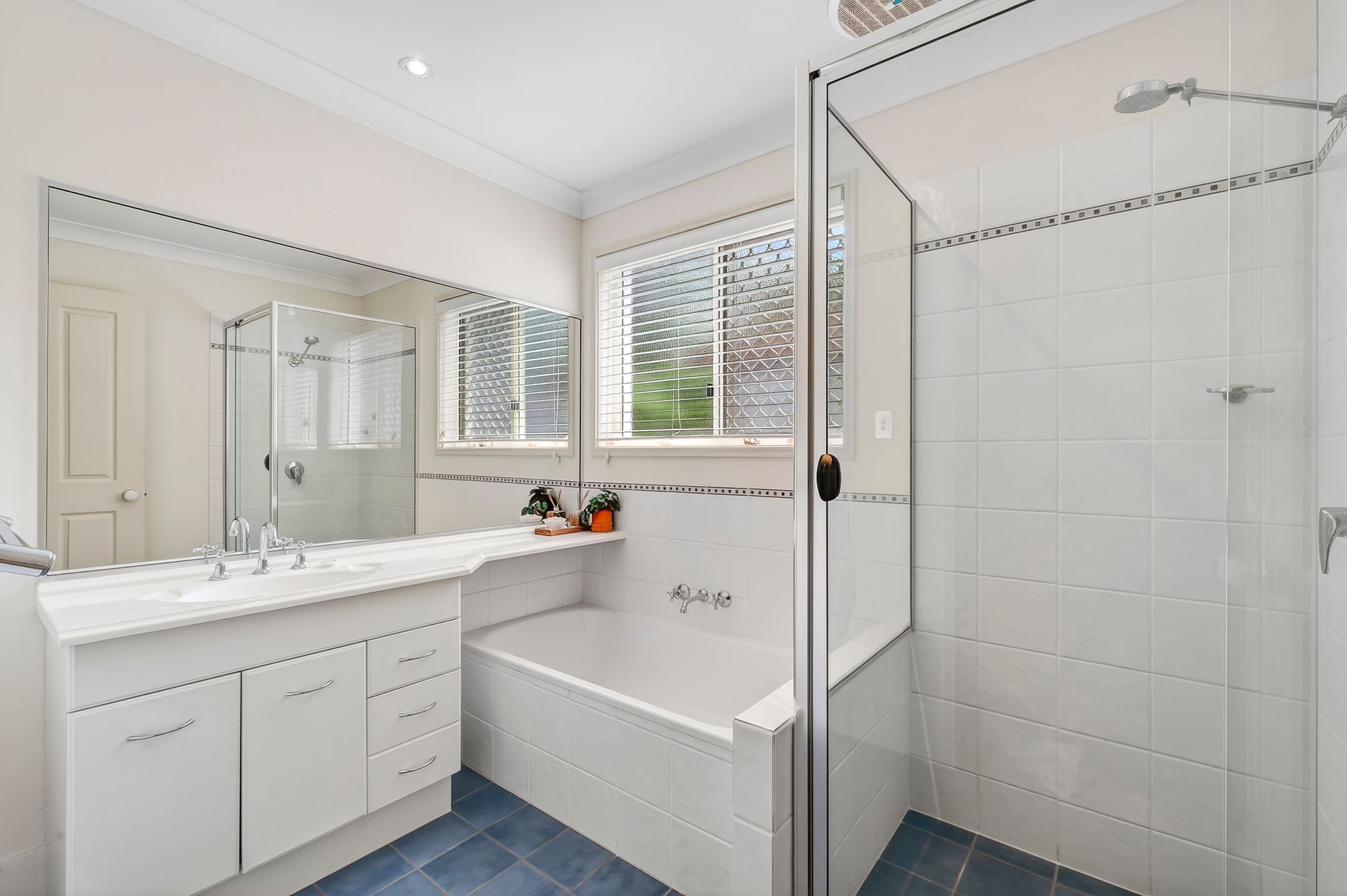 24 Stormbird Drive, Noosa Heads, QLD 4567 - Image 8
