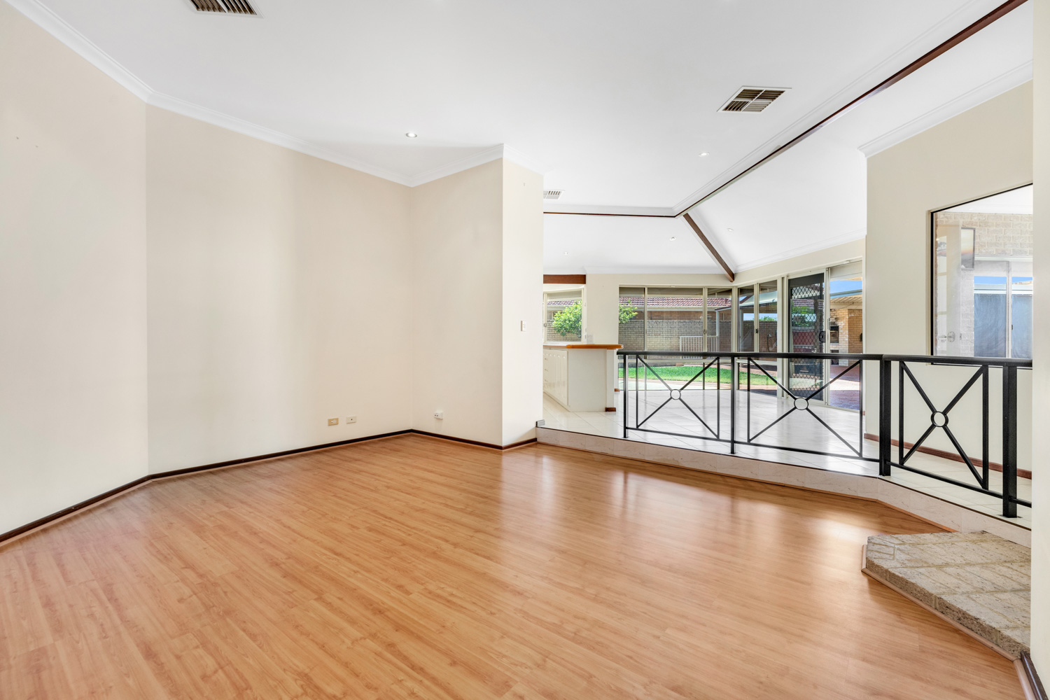 63 DUCHART WAY, Coogee WA 6166 - Image 10