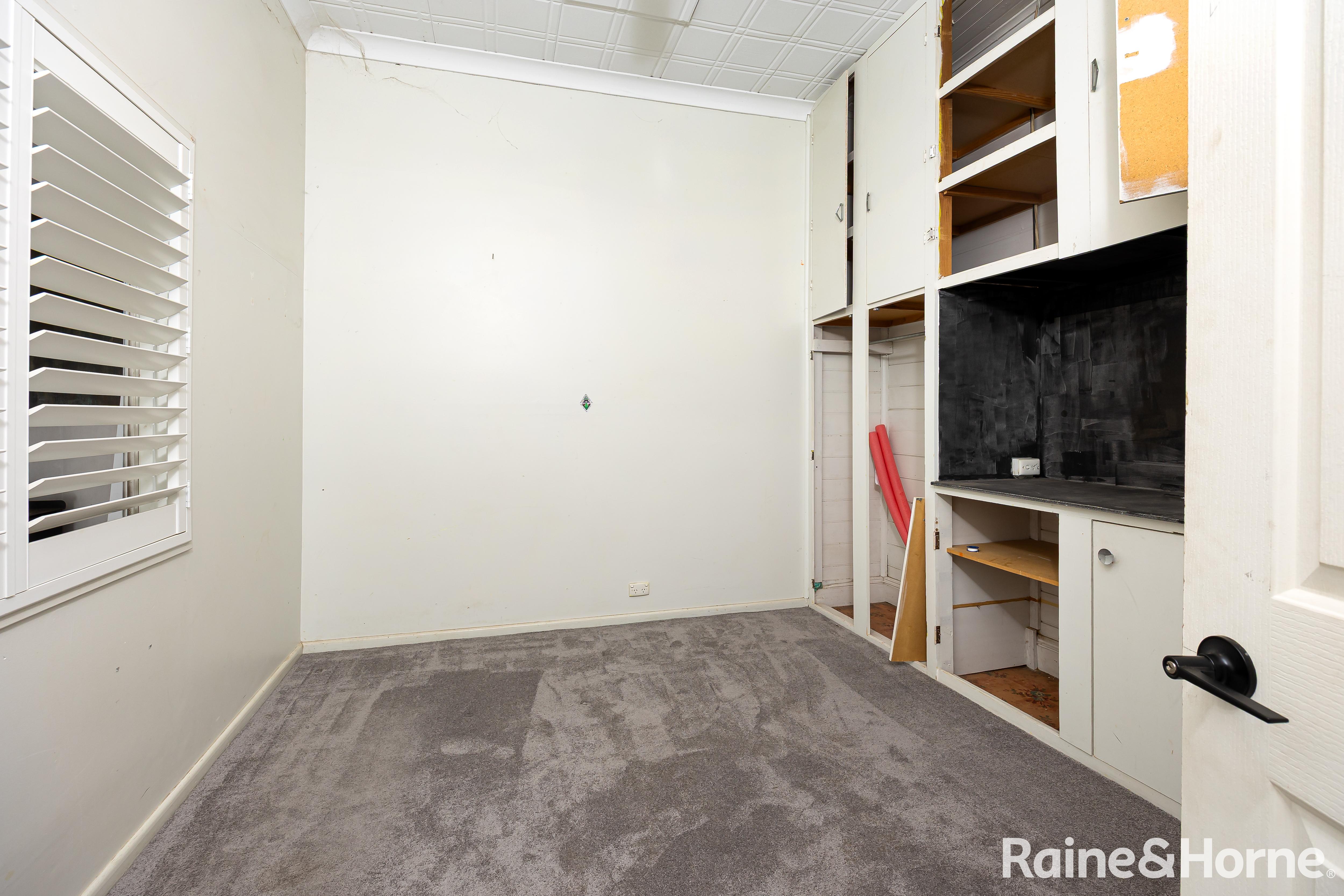 71 Junction Street, Junee, NSW 2663 - Image 5