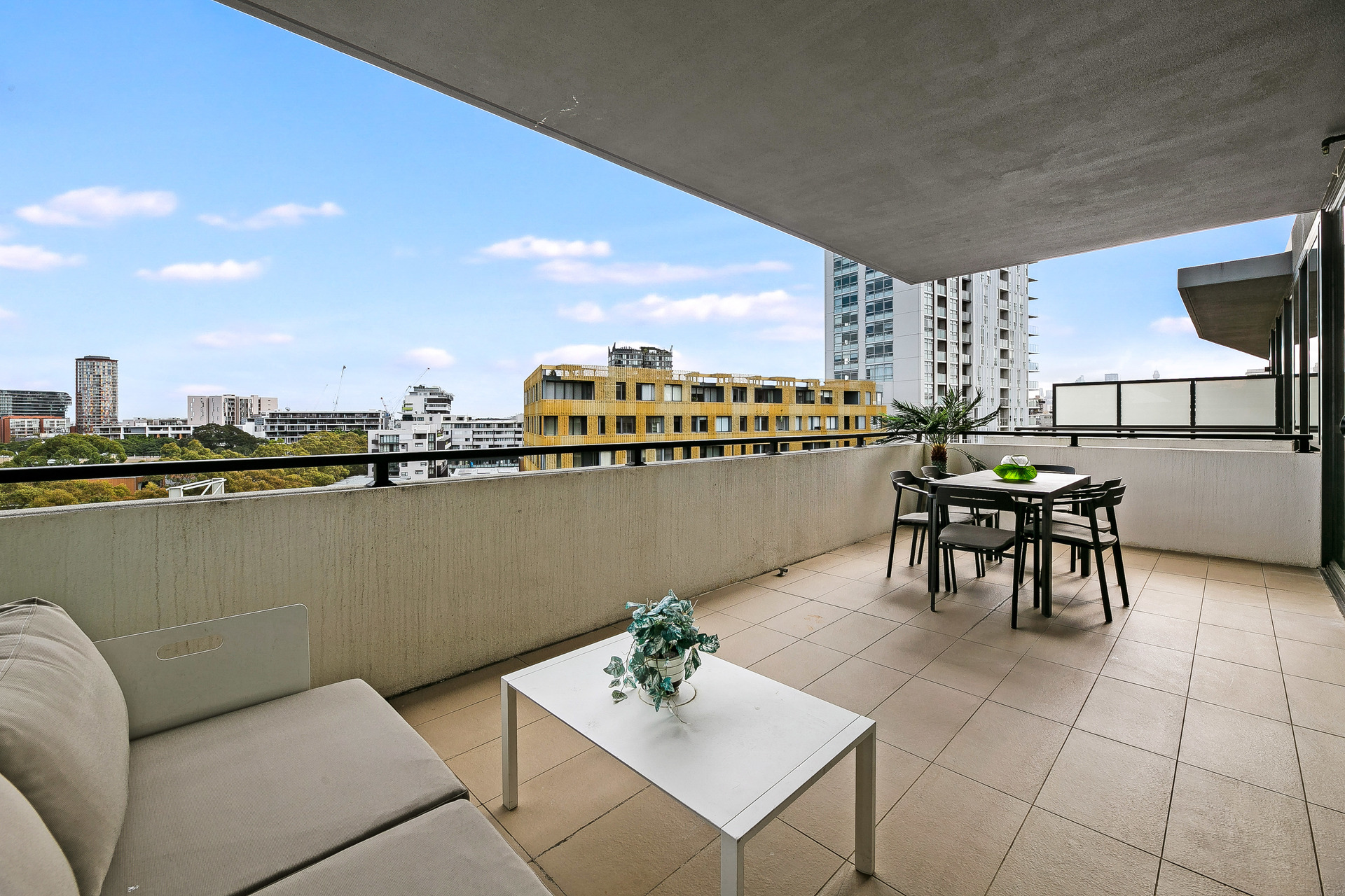 UNIT 805 2 DEFRIES AVENUE, Zetland NSW 2017 - Image 3