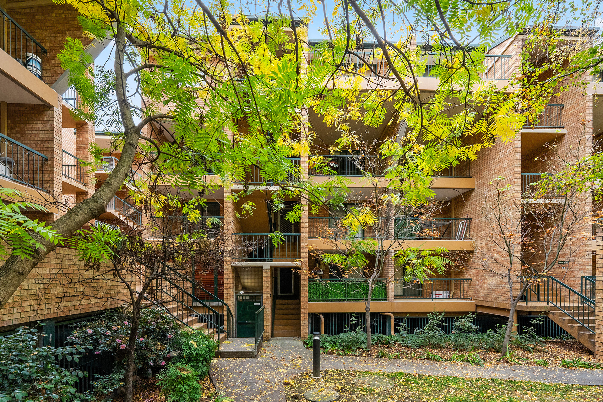 1-bedroom unit at ROYSTONVALE 68 10 EYRE STREET, GRIFFITH ACT 2603, Unincorporated Act, Australian Capital Territory