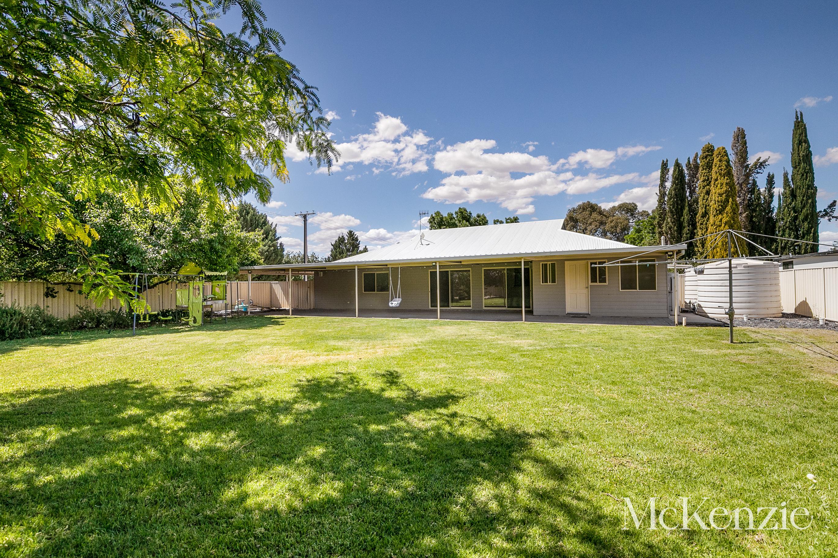 6-bedroom house at 23 Falcon Street, Renmark North, SA 5341, Renmark Paringa, South Australia