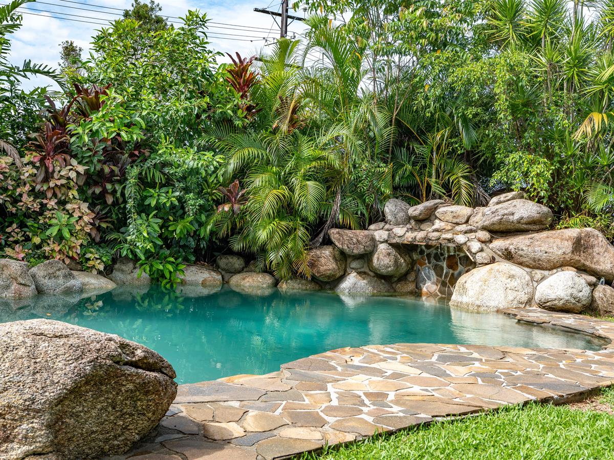 1-bedroom unit at GERALDTON GARDENS 19 1-3 BERGIN ROAD, INNISFAIL ESTATE QLD 4860, Cassowary Coast, Queensland