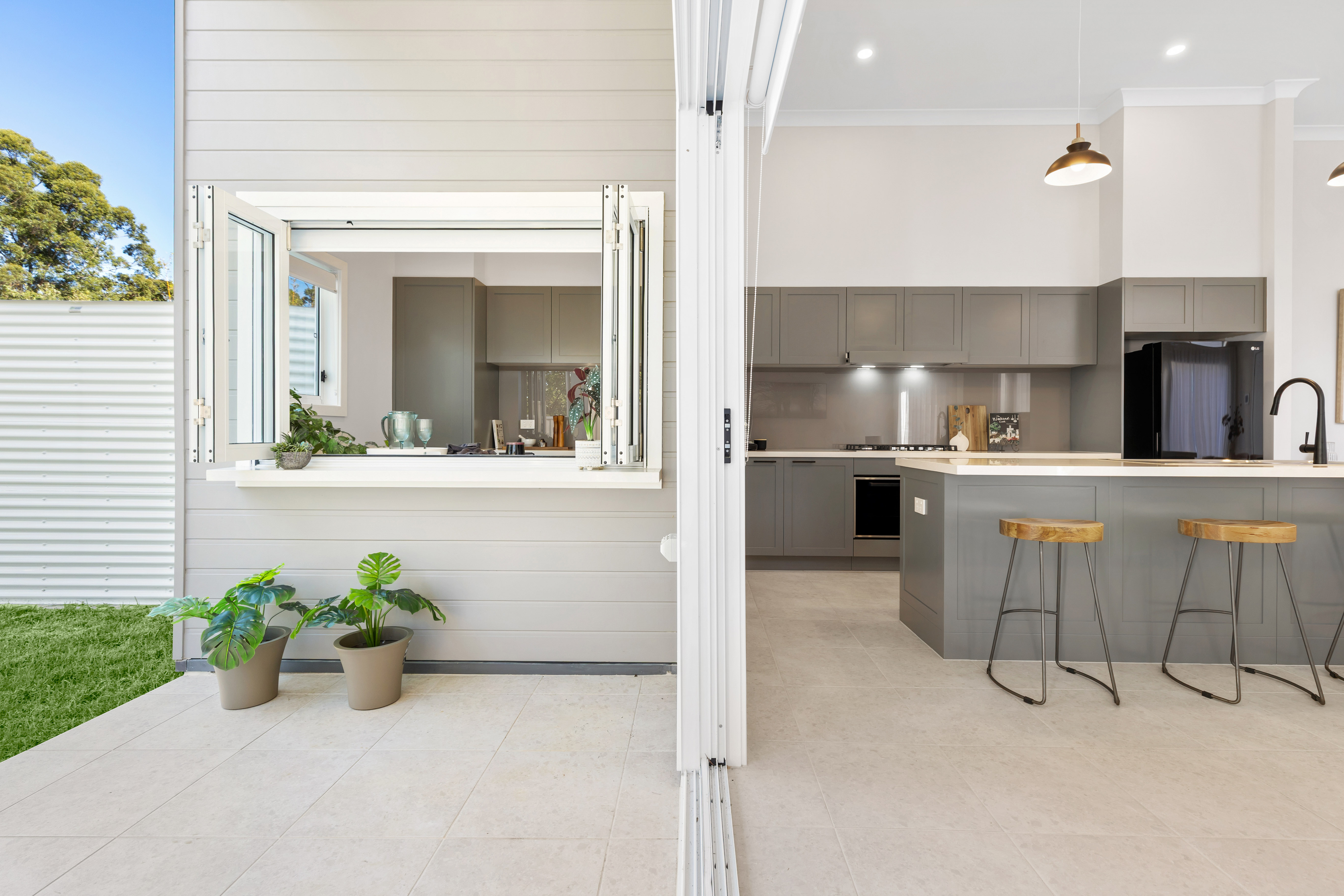 4-bedroom unit at 52 King Street, Glenbrook, NSW 2773, Blue Mountains, New South Wales