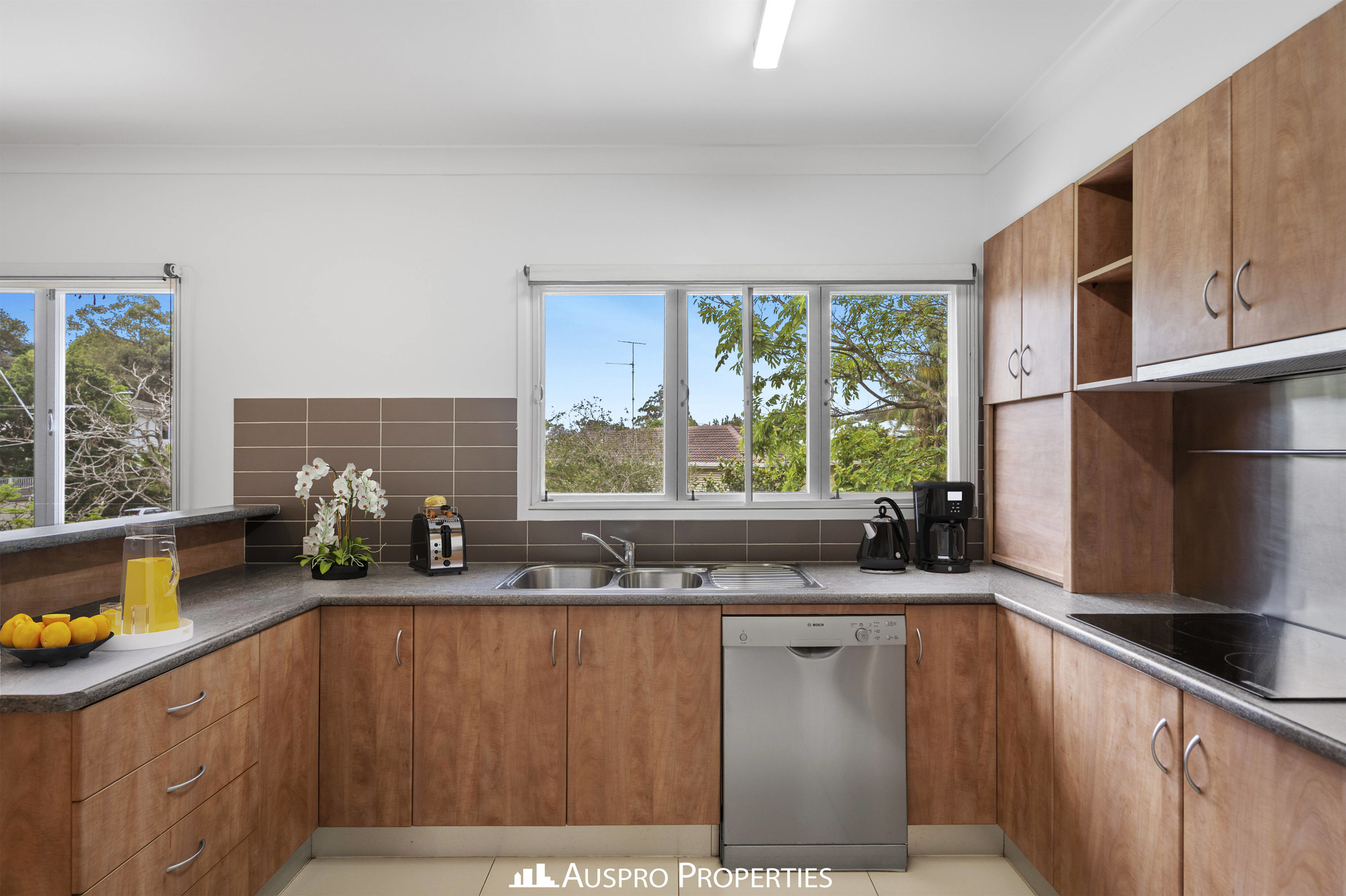 132 Fernvale Road, Tarragindi, QLD 4121 - Image 2