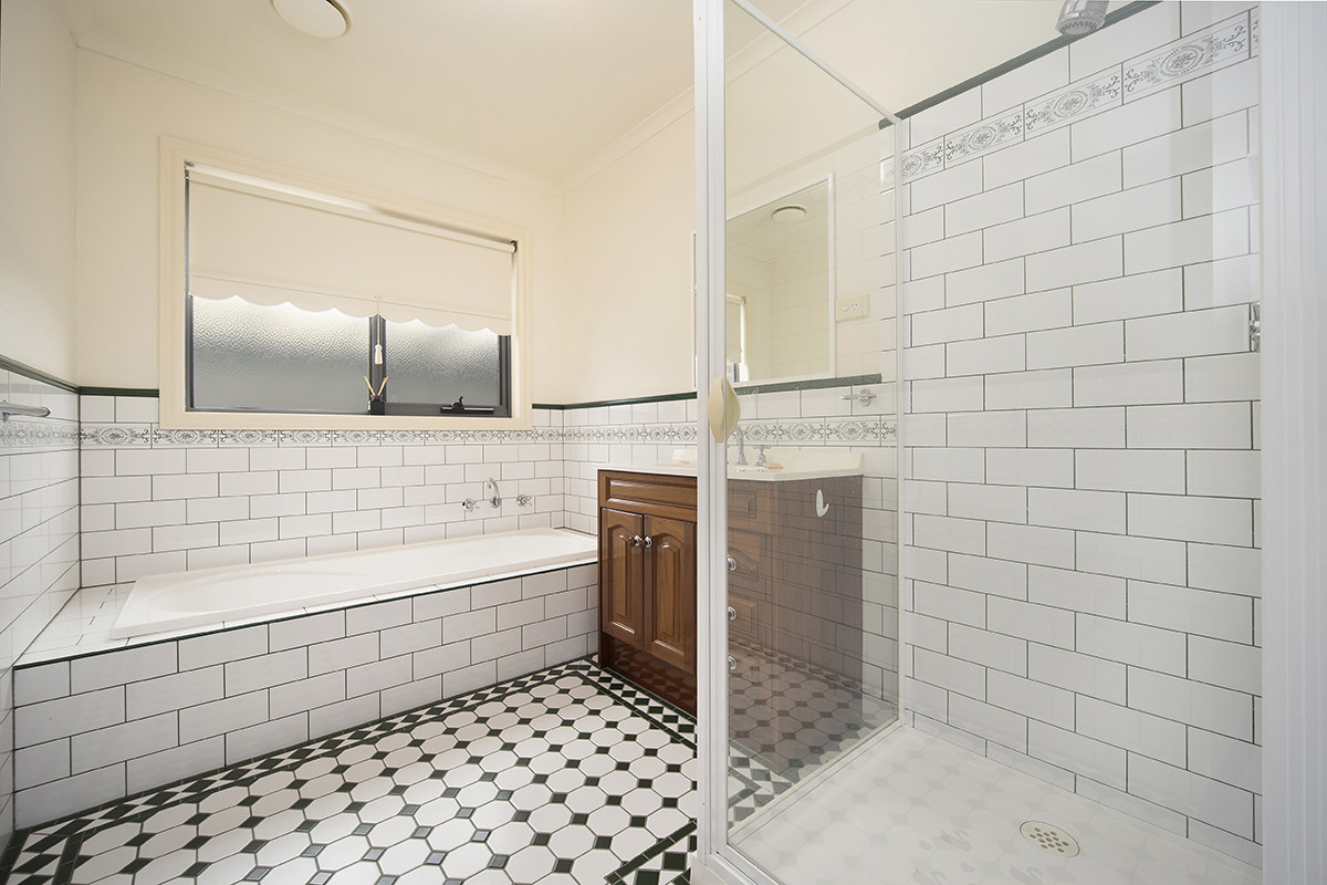 21 LUTANA GROVE, Warrnambool VIC 3280 - Image 9