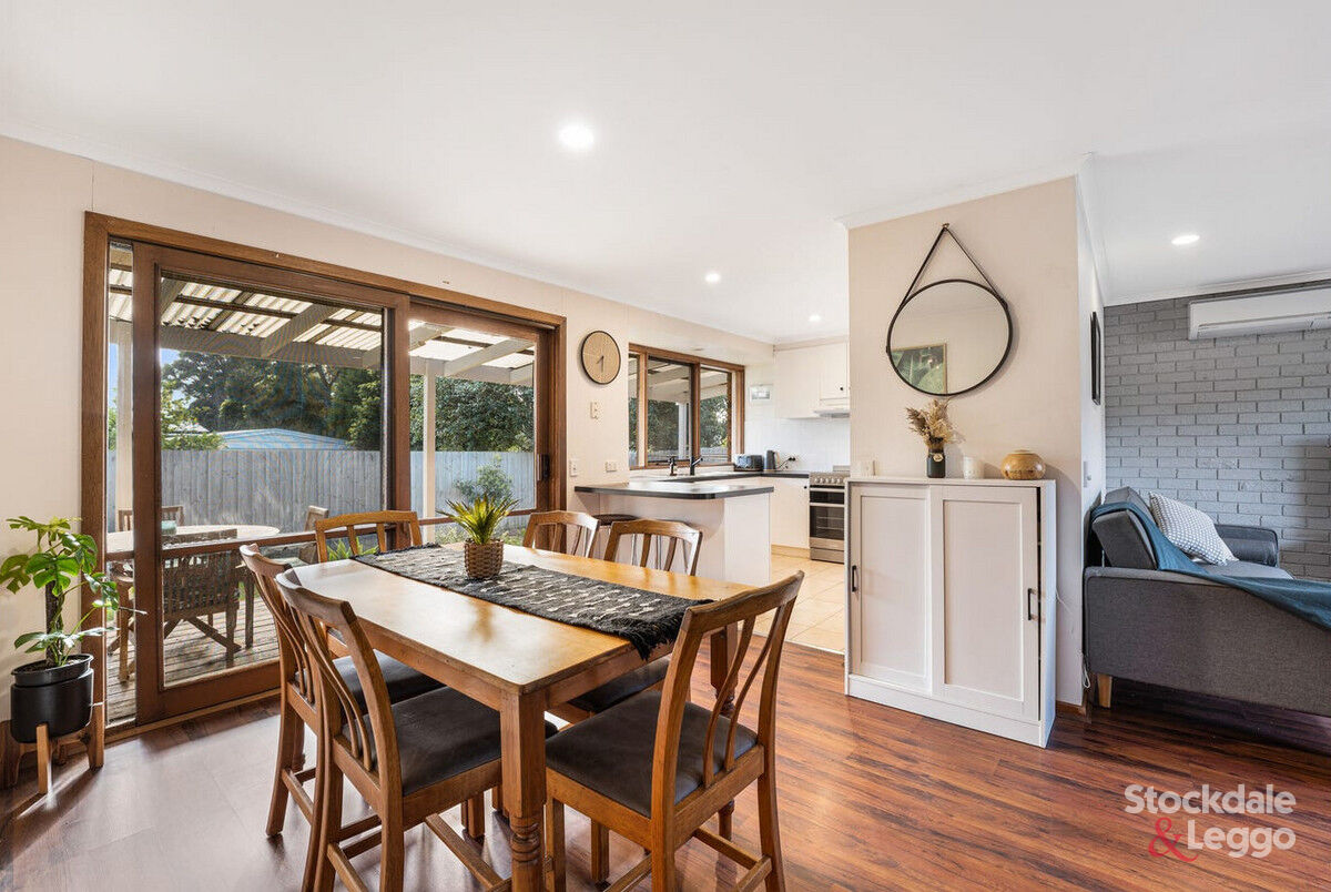 2/68-70 Walton Street, Cowes, VIC 3922 - Image 3
