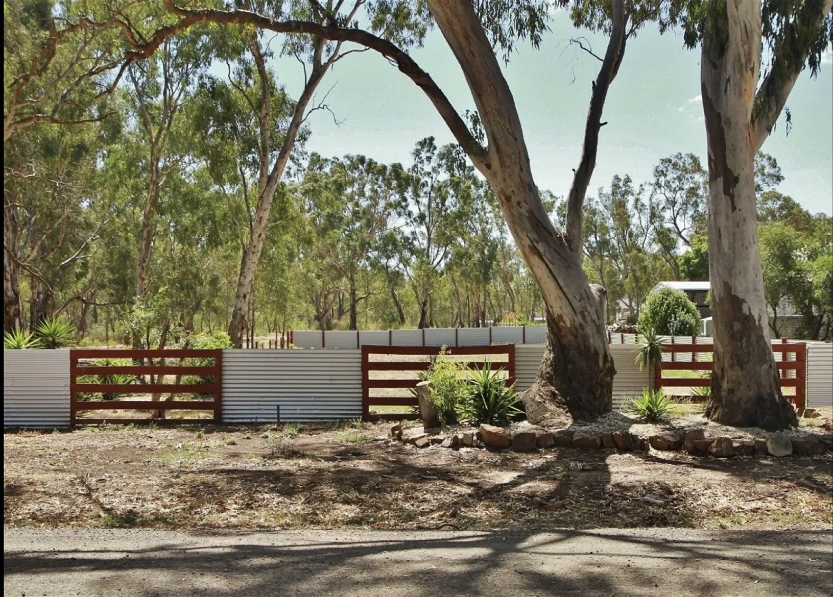 13 Routledge St, Heathcote, Vic, 3523 - Image 1