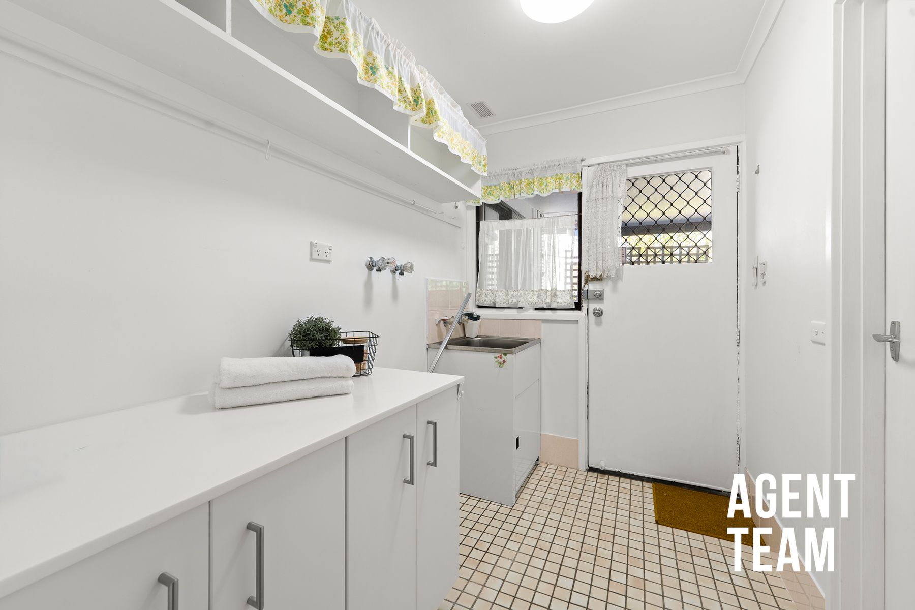 4-bedroom house at 39 MOCKRIDGE CRESCENT, Holt ACT 2615, Unincorporated Act, Australian Capital Territory