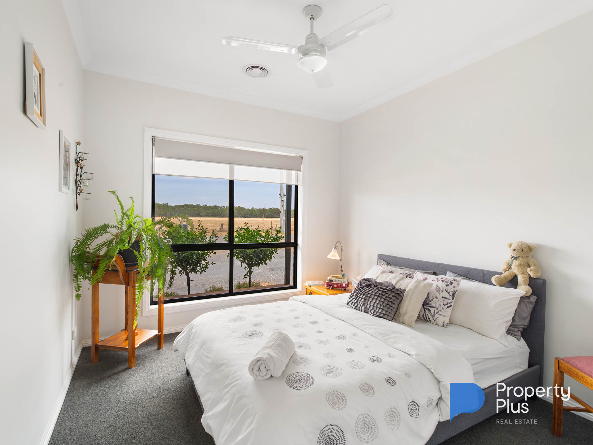 4-bedroom house at 15-17 Wright Street, Charlton, VIC 3525, Buloke, Victoria