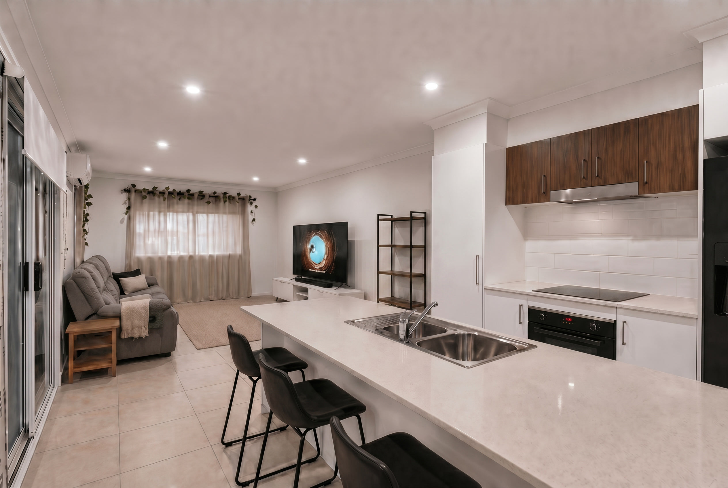 5-bedroom unit at 14 Southwood Circuit, Yarrabilba, QLD 4207, Logan, Queensland