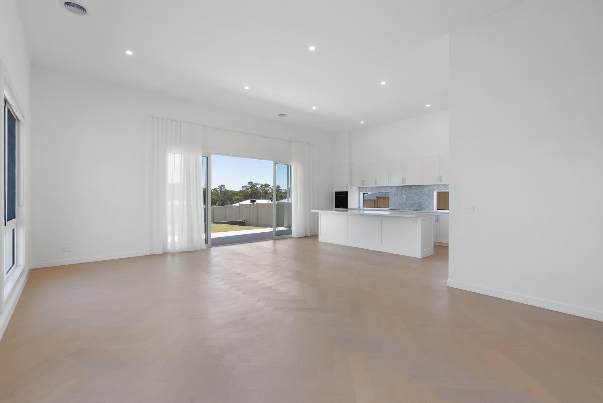 4 Panorama  Street, Broadford, Vic, 3658 - Image 2