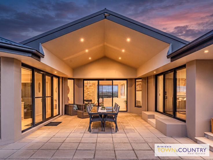 28 GOLDEN GROVE, Armidale NSW 2350 - Image 2
