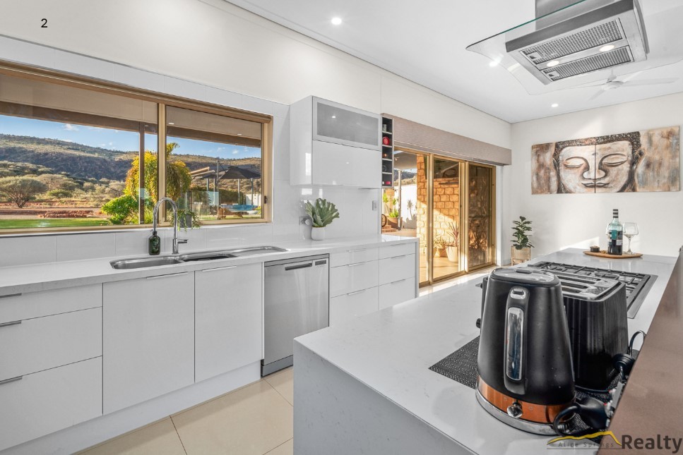 9-bedroom house at 19 Cotterill Road, Ross, NT 0873, Alice Springs, Northern Territory