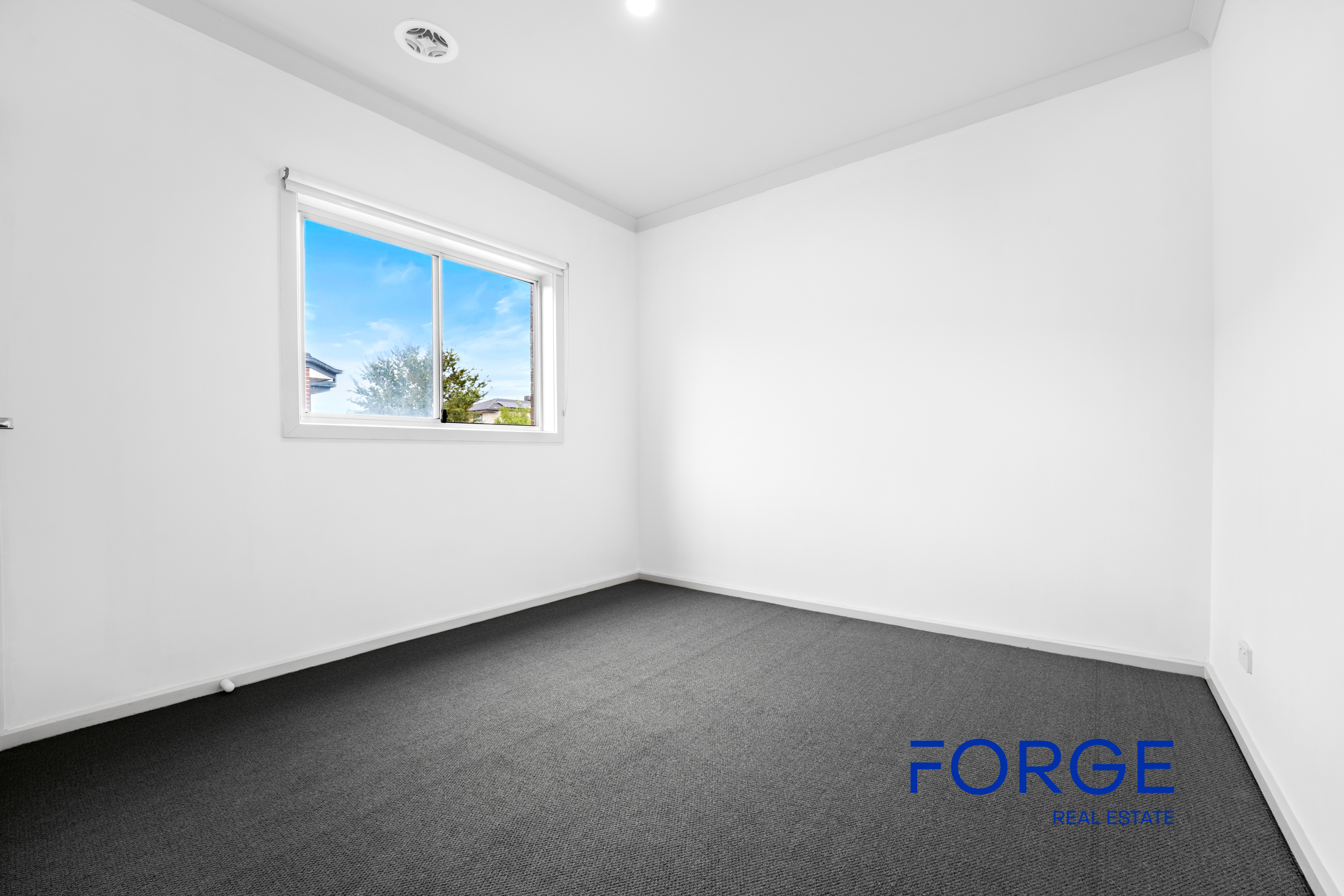 7 MULLOWAY DRIVE, Point Cook VIC 3030 - Image 9