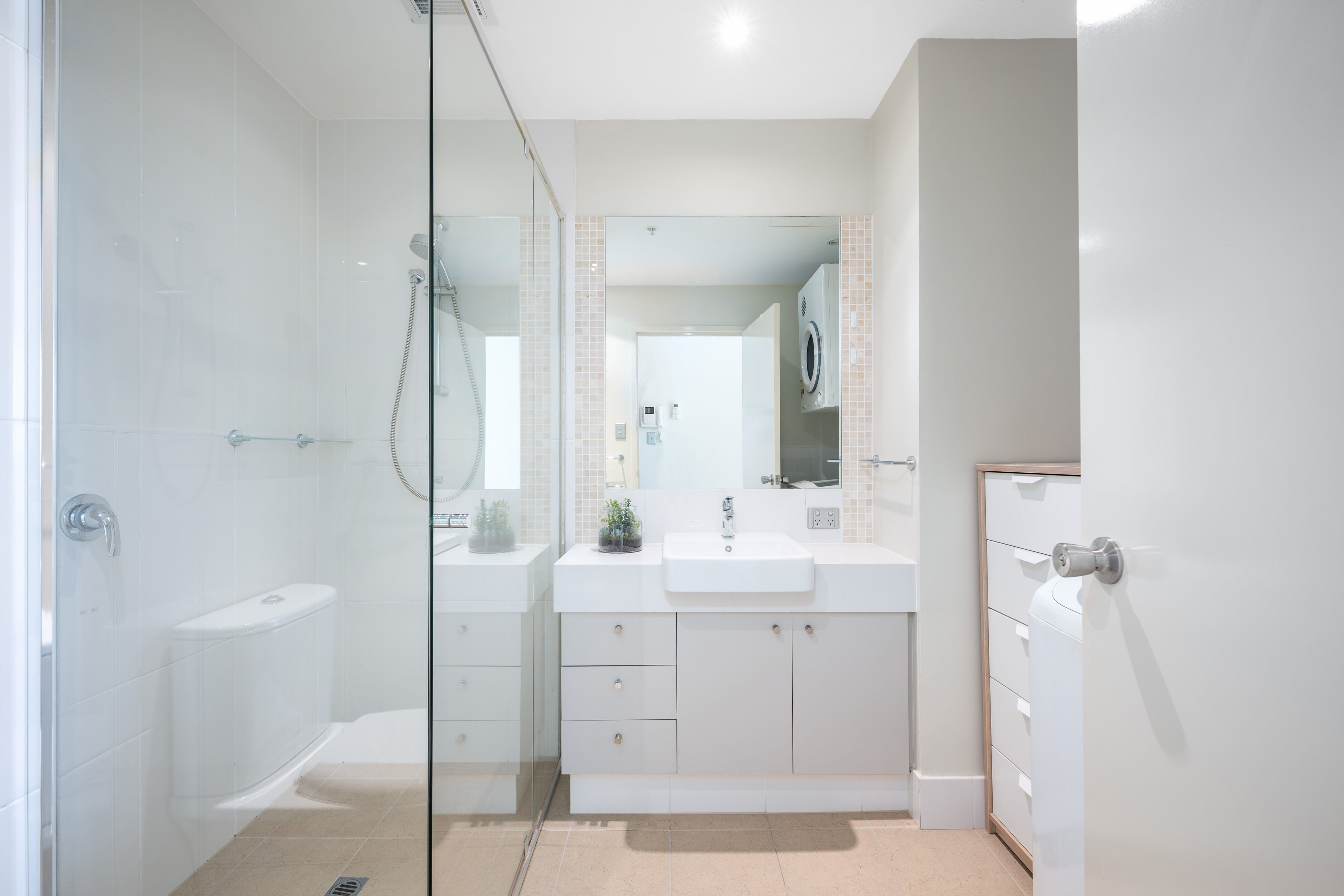 140/15 Aberdeen Street, Perth, WA 6000 - Image 8