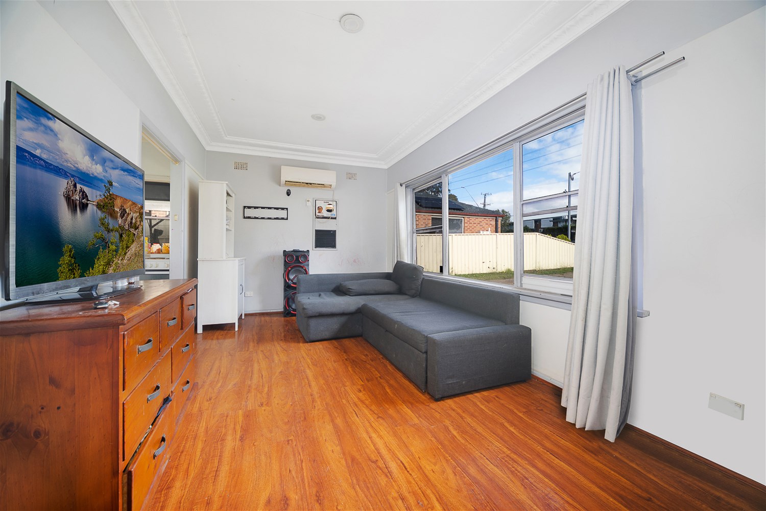 5-bedroom house at 19 Davis Road, Marayong, NSW 2148, Blacktown, New South Wales