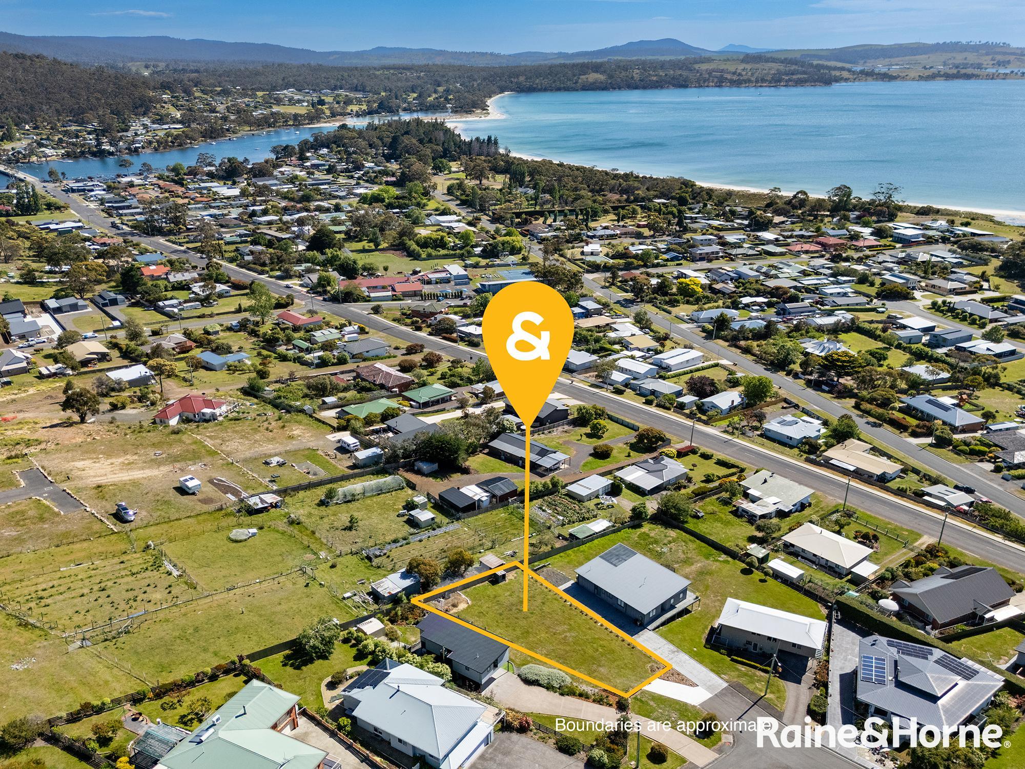 10 Sea View Crescent, Orford, Tas, 7190 - Image 2