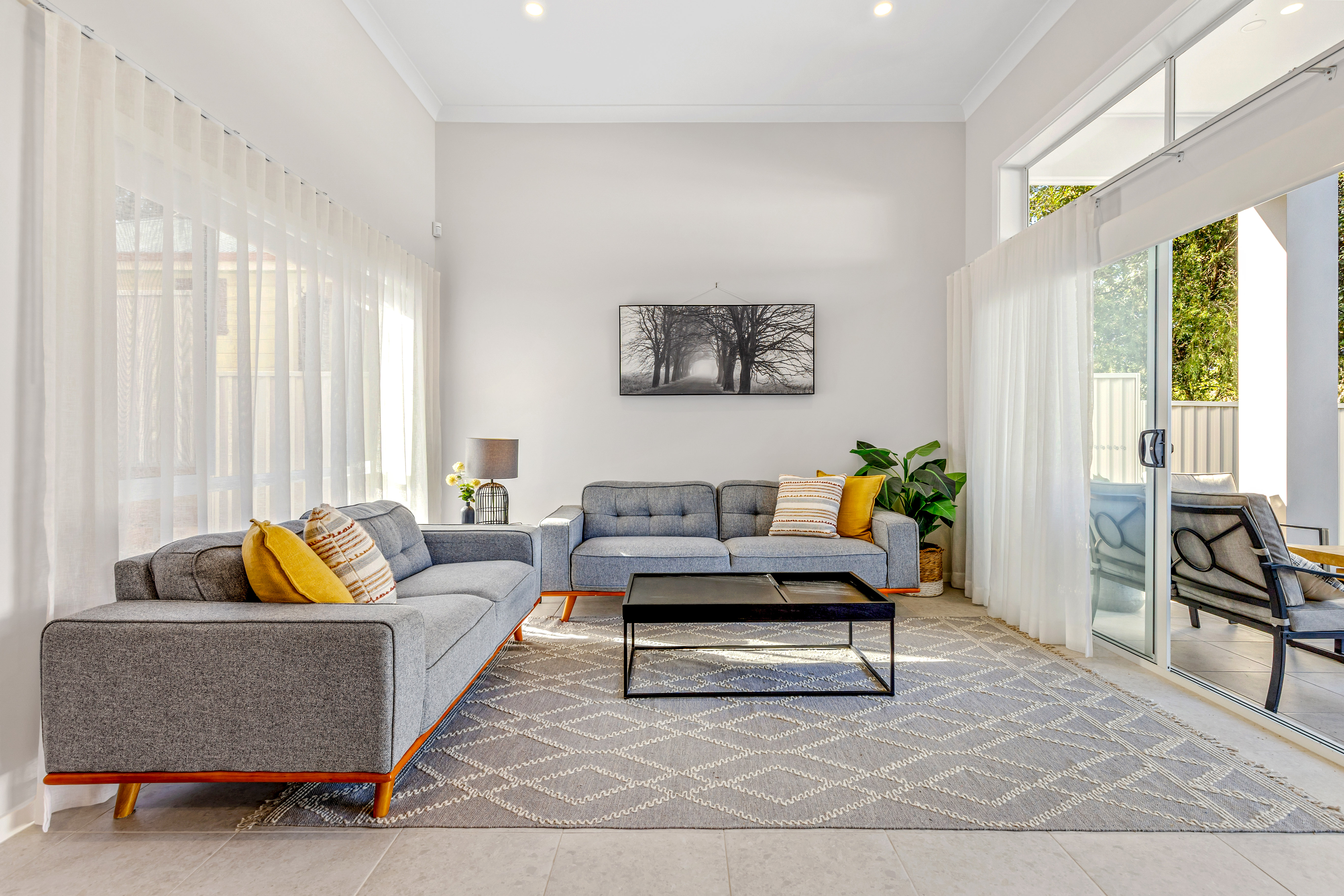 4-bedroom unit at 52 King Street, Glenbrook, NSW 2773, Blue Mountains, New South Wales