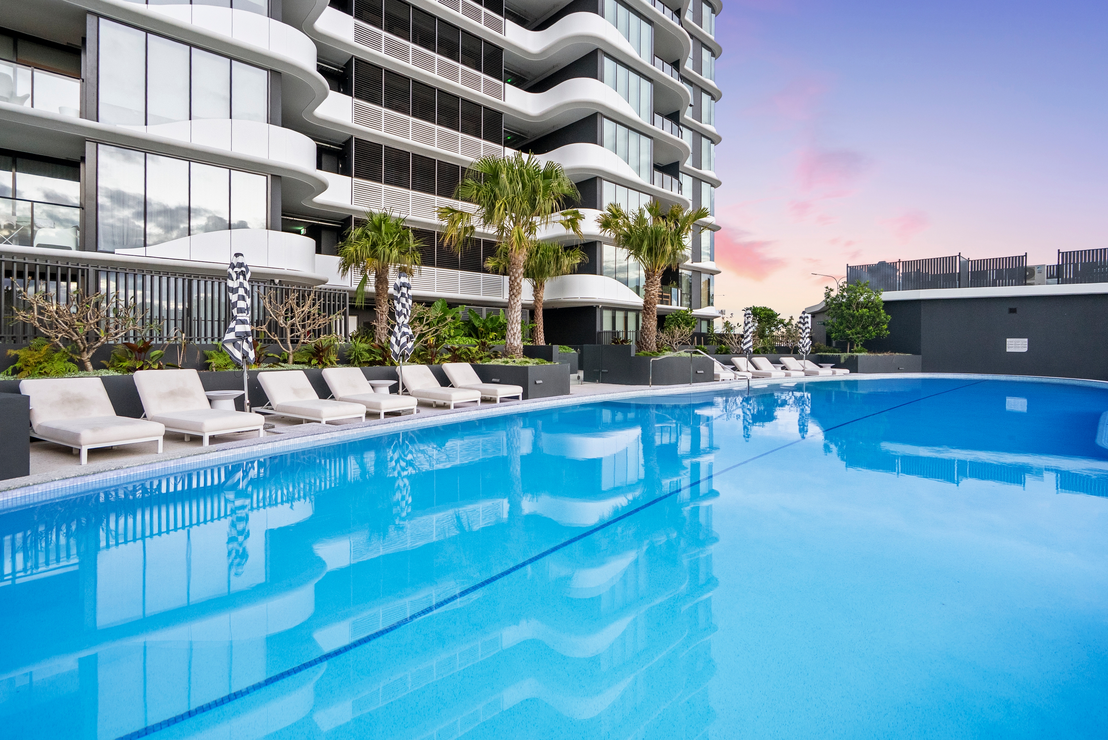 107/180 Marine Parade, Labrador, Qld, 4215 - Image 8