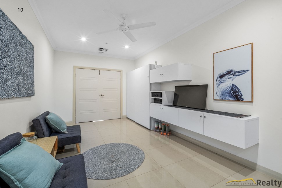 9-bedroom house at 19 Cotterill Road, Ross, NT 0873, Alice Springs, Northern Territory