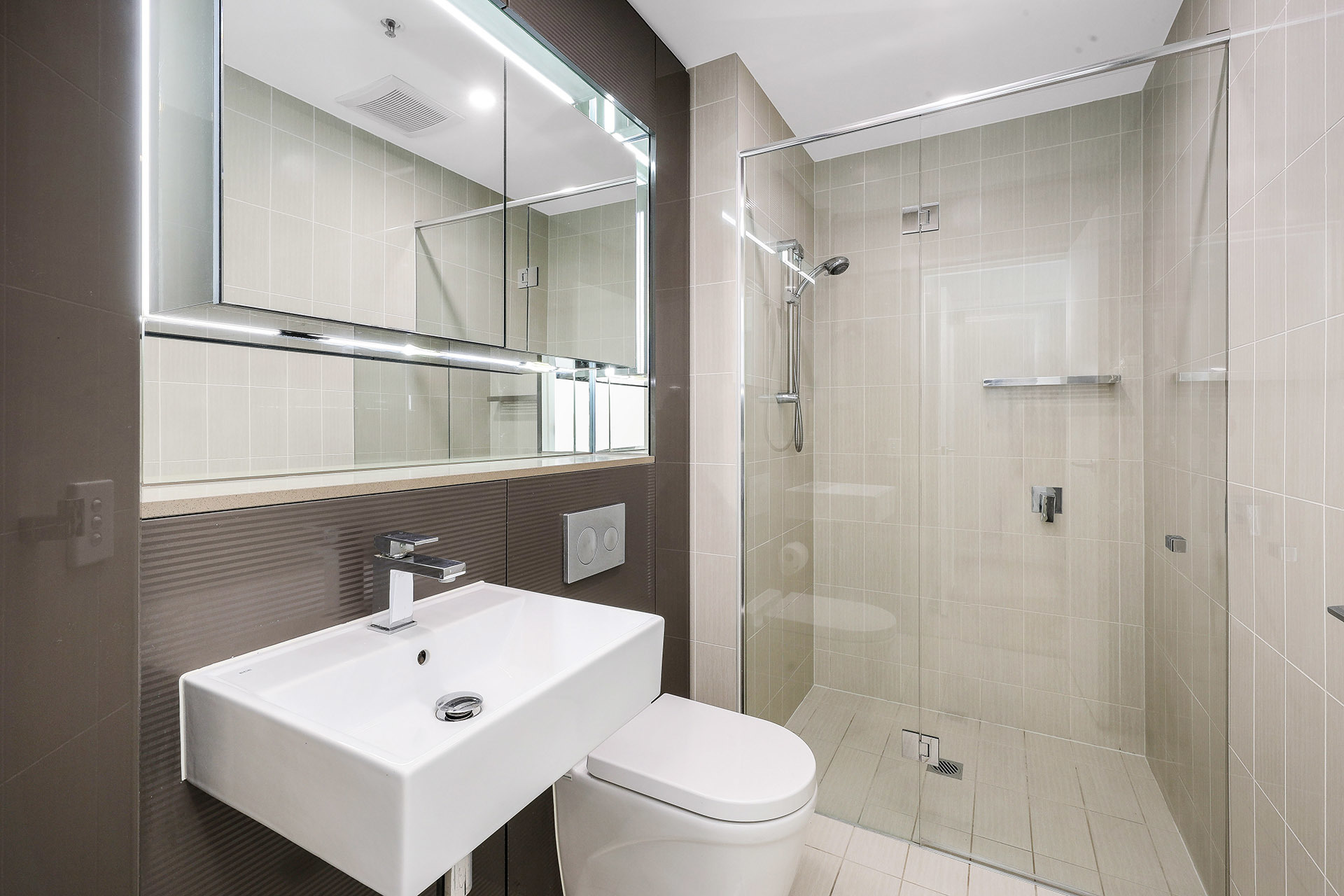 UNIT 1306 PLATINUM 3 GEORGE JULIUS AVENUE, Zetland NSW 2017 - Image 9