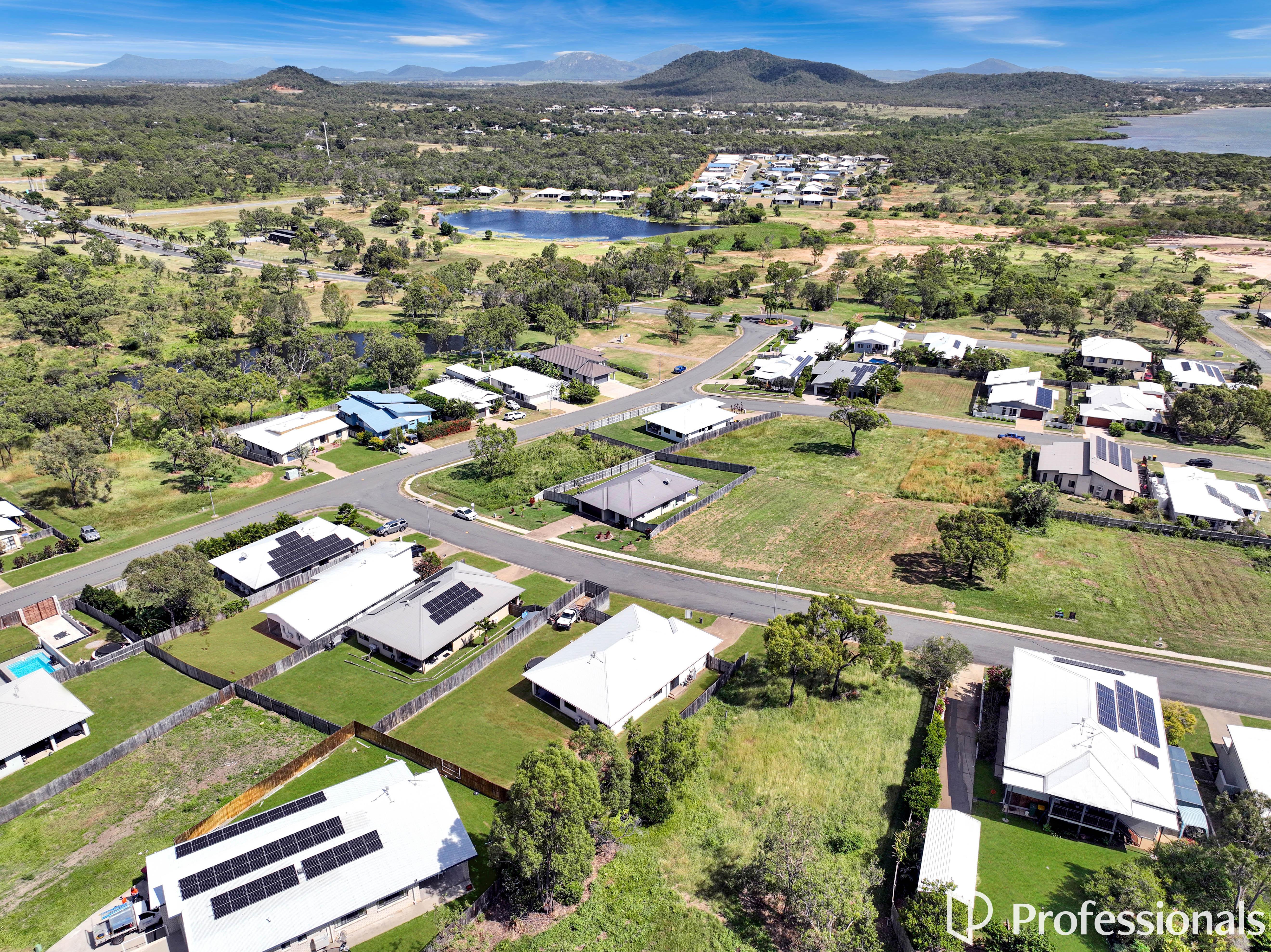 WHITSUNDAY PARADISE EST 8 SEACOVE CRESCENT, Bowen QLD 4805 - Image 8