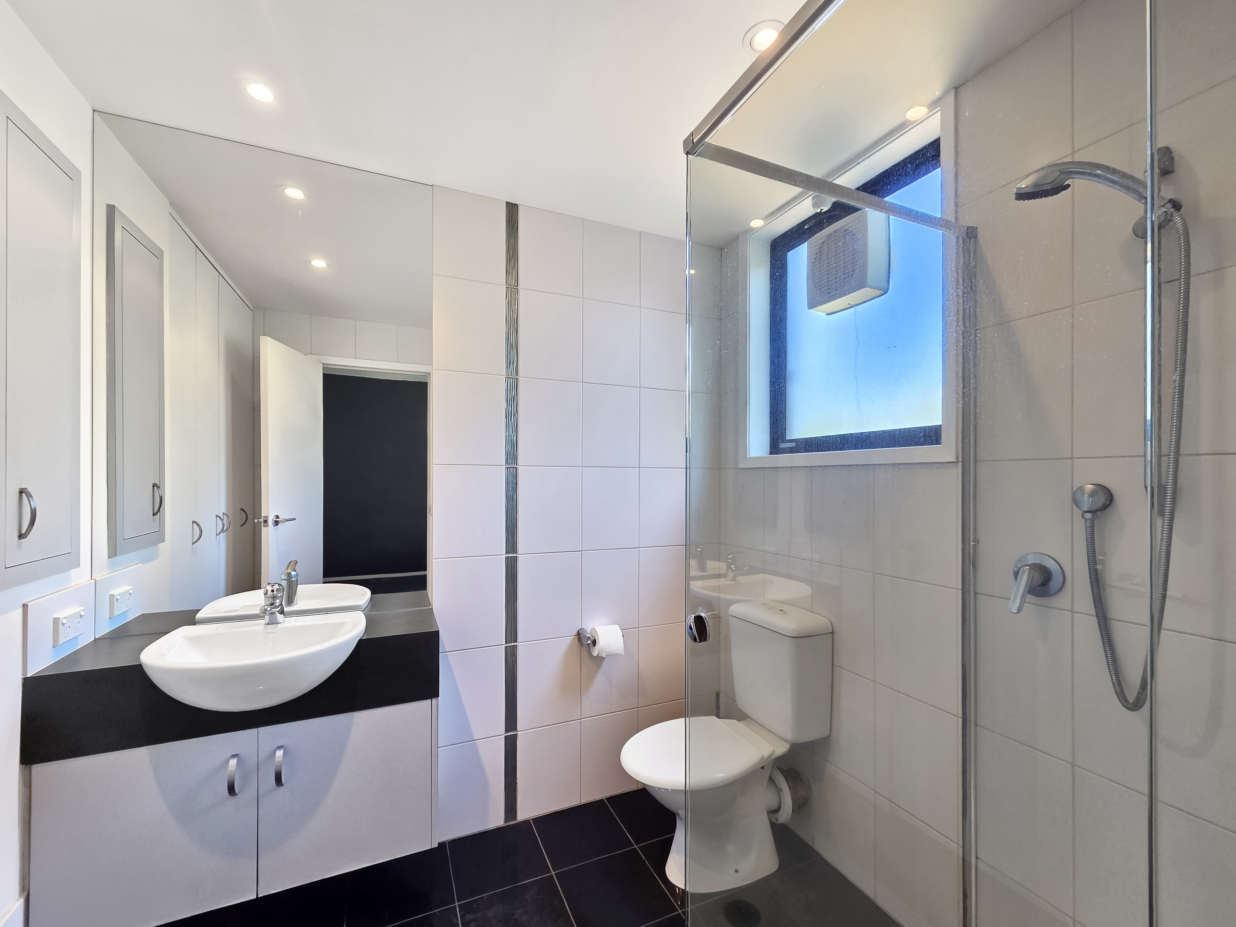 1-bedroom unit at 4 10 FITZROY STREET, GEELONG VIC 3220, Greater Geelong, Victoria