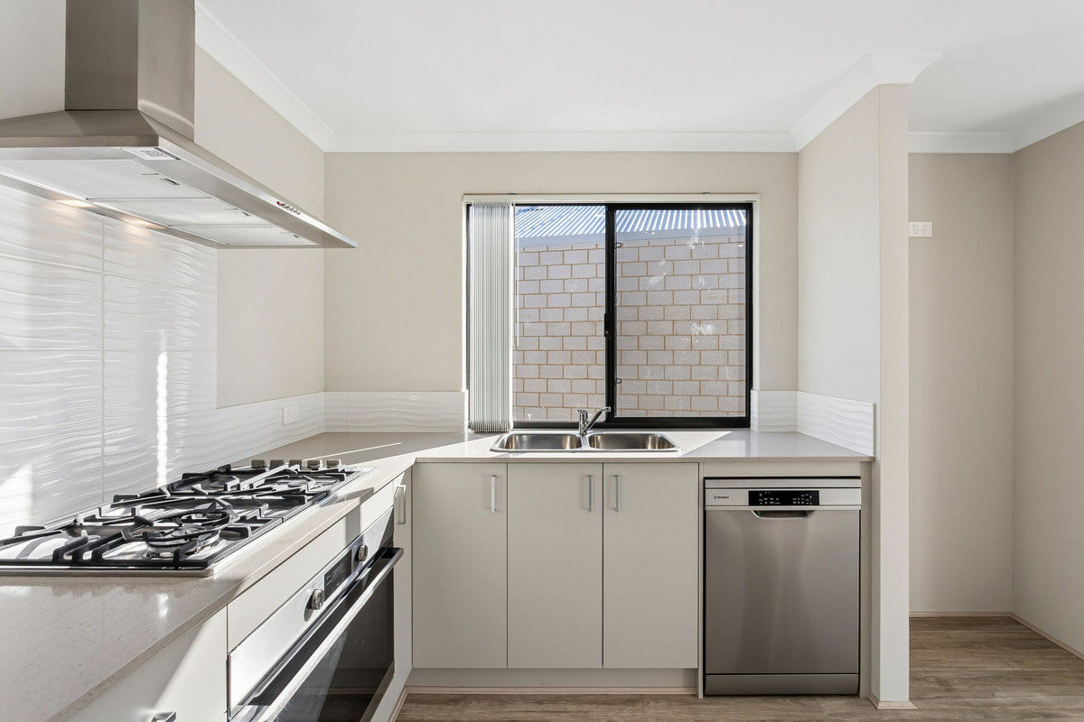 4-bedroom house at 40 Jewel Way, Banksia Grove, Wa, 6031, Wanneroo, Western Australia