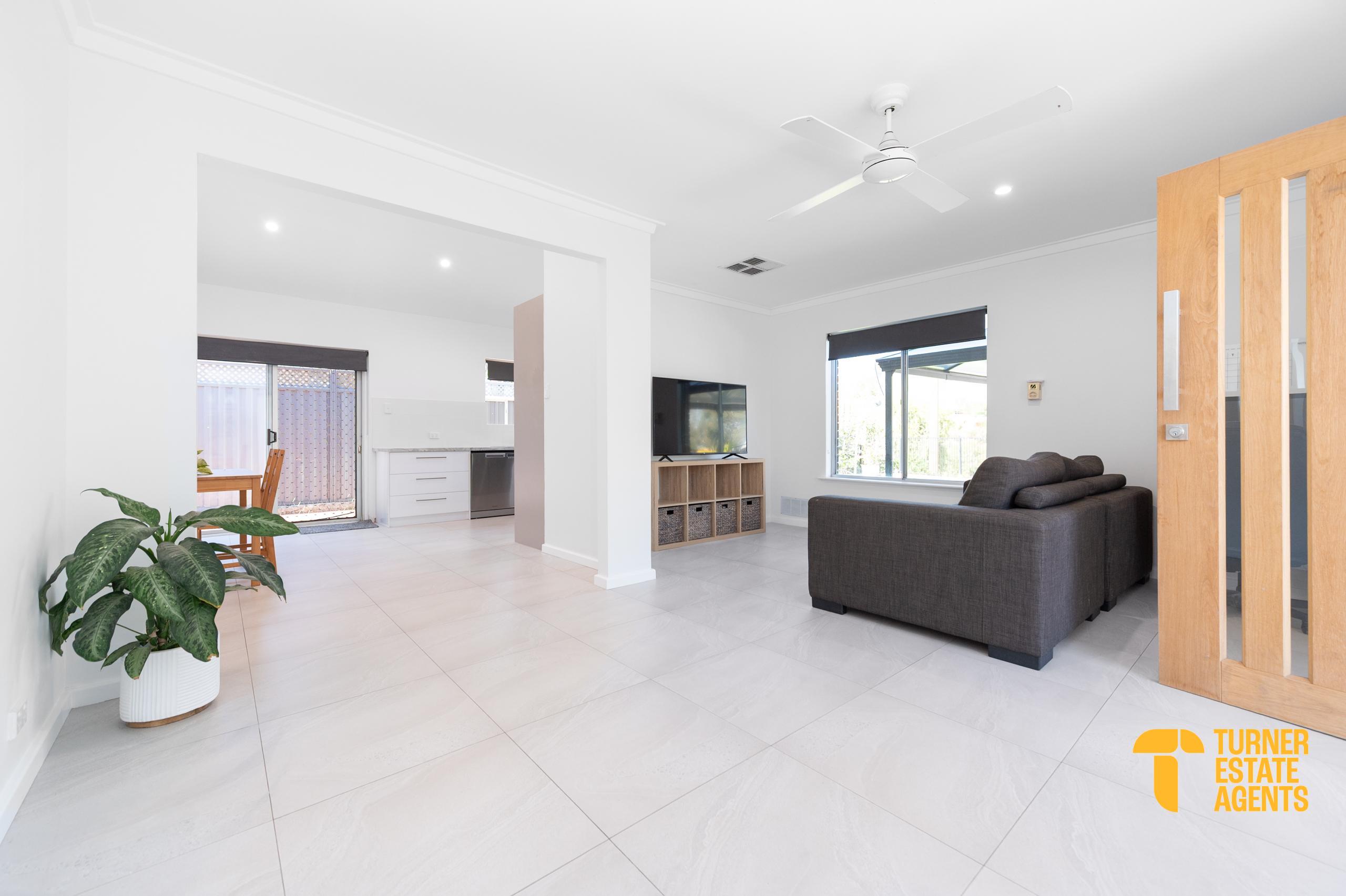 17 CHARTWELL WAY, Swan View WA 6056 - Image 1