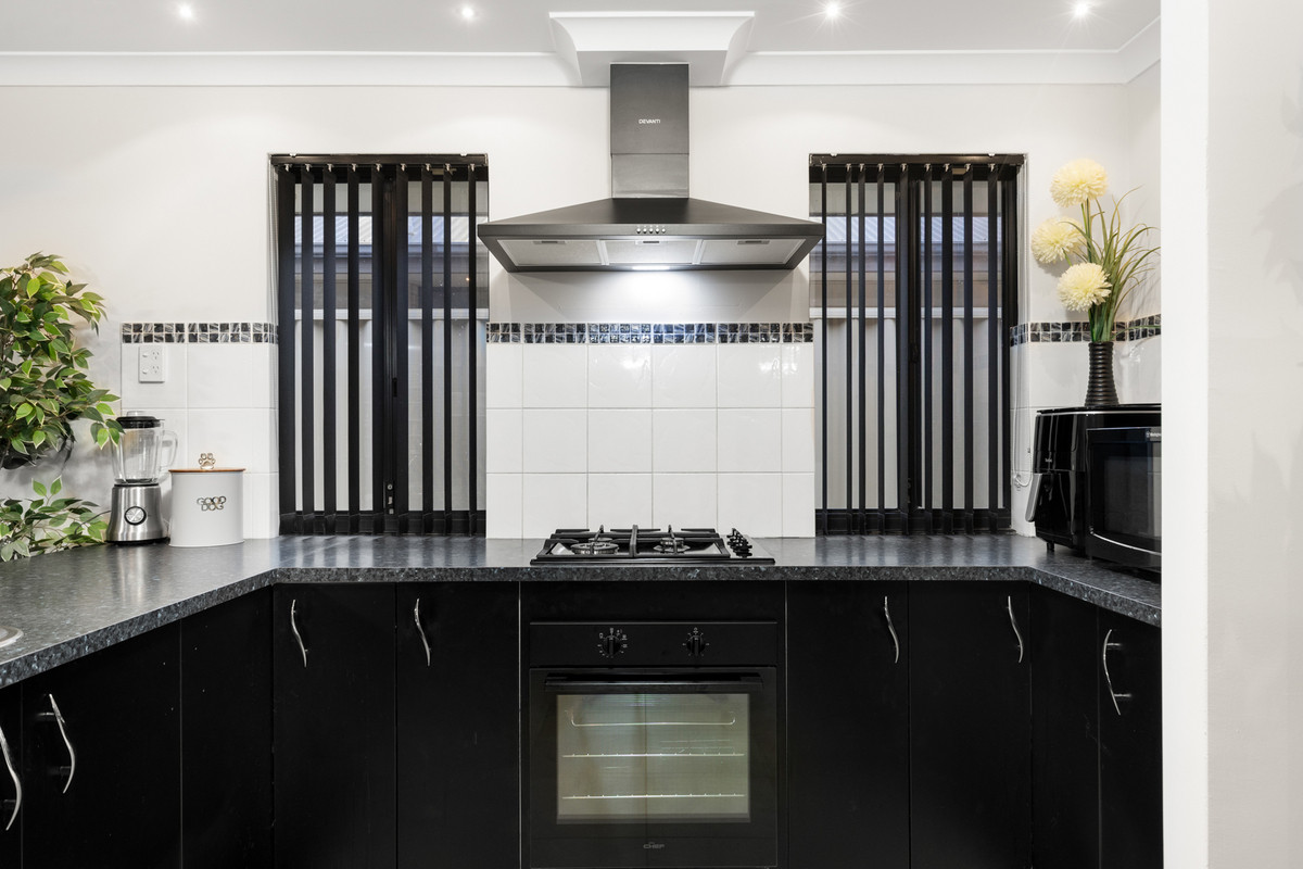 28 ARDGLASS GARDENS, Ridgewood WA 6030 - Image 7