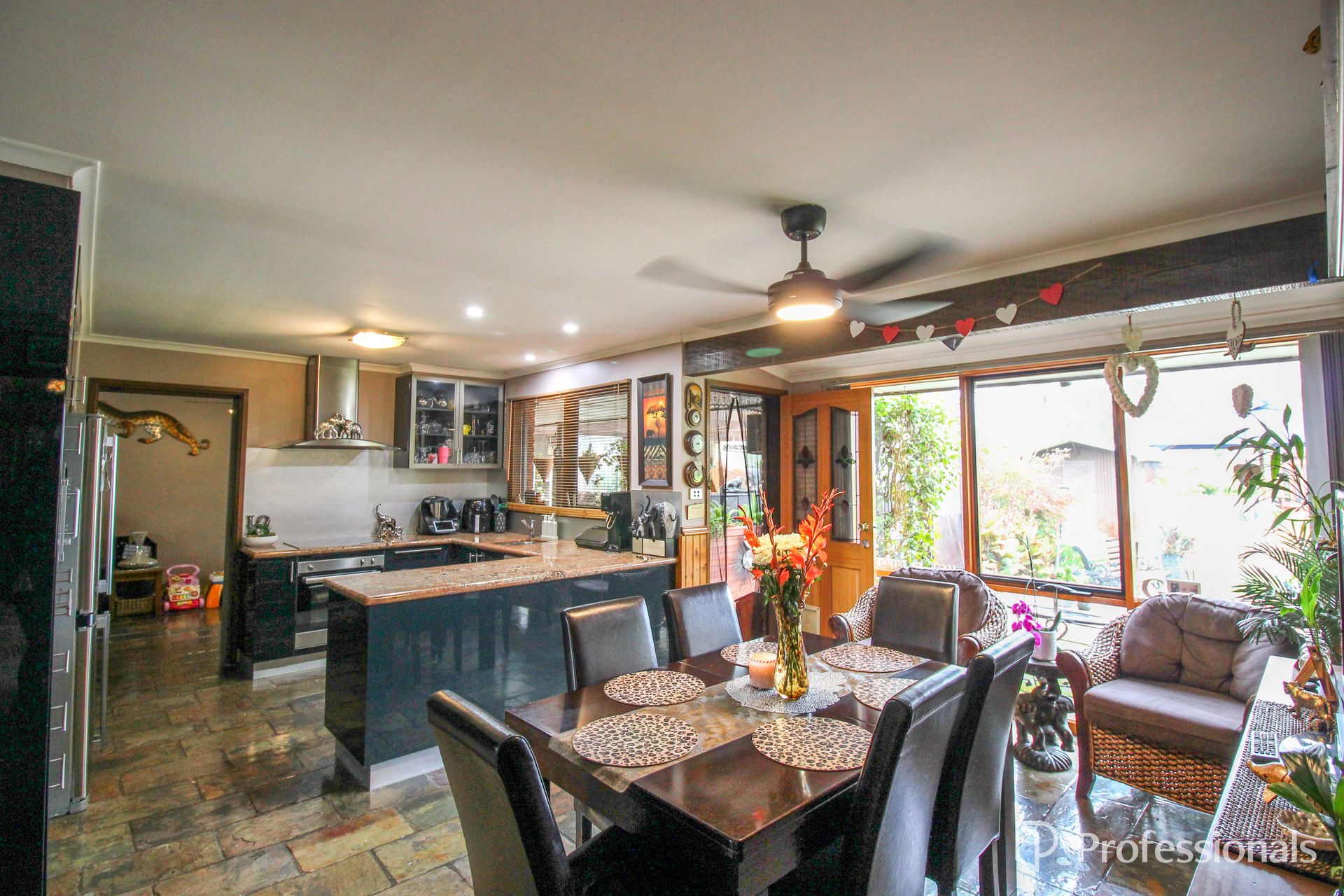 4-bedroom house at HILDALE OAKS 28 NAPIER ROAD, WON WRON VIC 3971, Wellington, Victoria