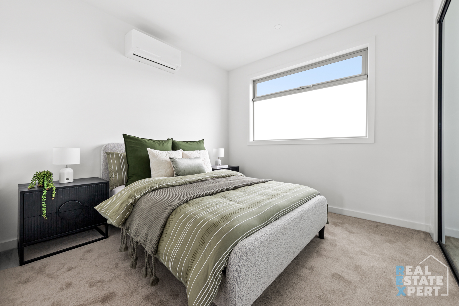 3-bedroom unit at 8 Tiger Way, Officer, VIC 3809, Cardinia, Victoria