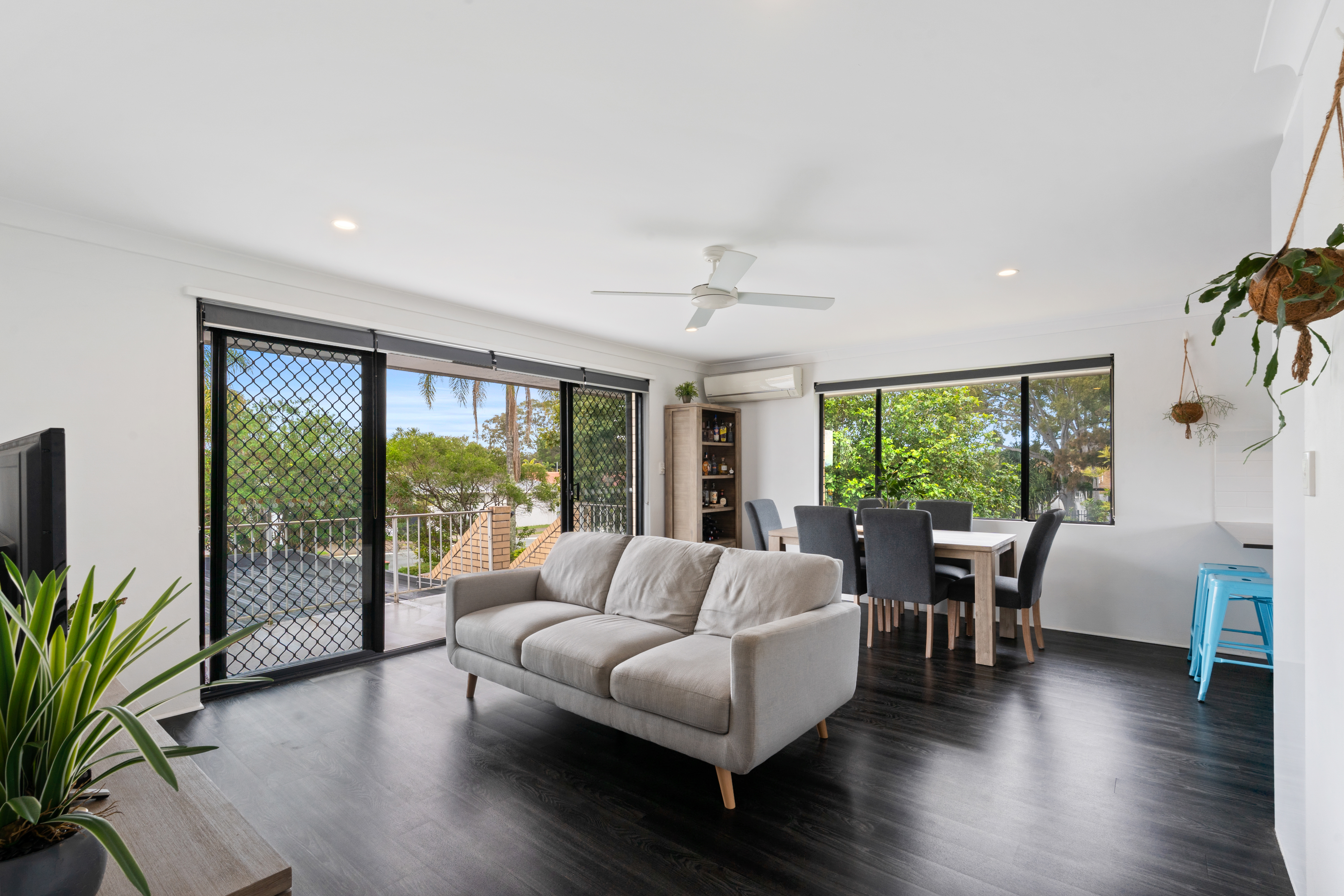 2-bedroom unit at 4 40 OCEANIC DRIVE, MERMAID WATERS QLD 4218, Gold Coast, Queensland