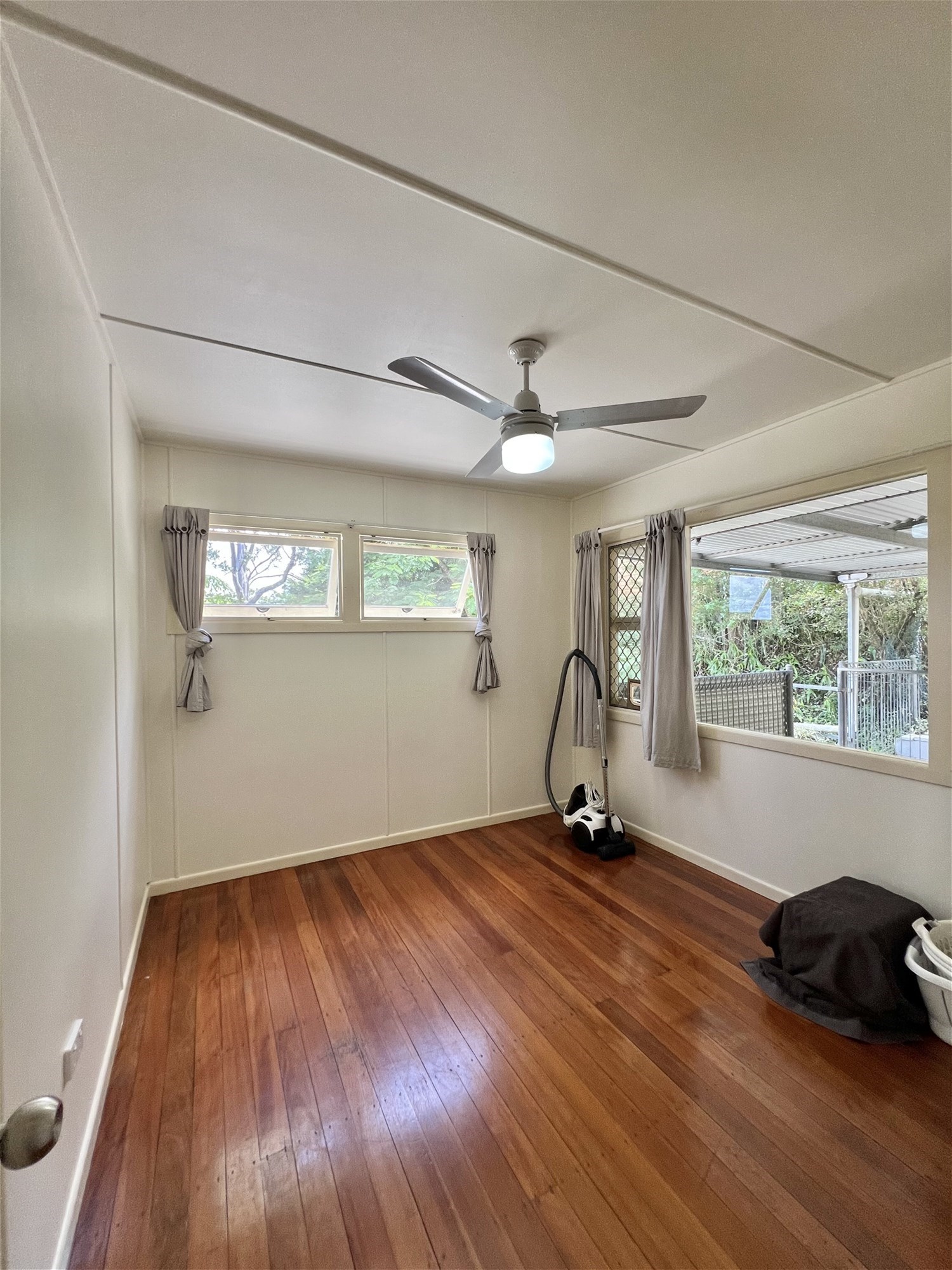 7-11 Collin Court, Kingston, Qld, 4114 - Image 10