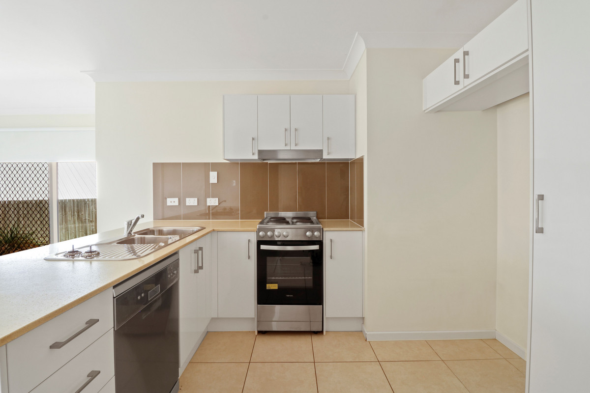 6-bedroom unit at 33 ALISTAIR STREET, Glenvale QLD 4350, Toowoomba, Queensland