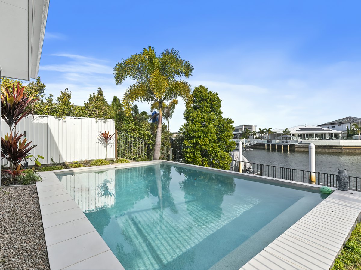 13 ELANUS COURT, Banksia Beach QLD 4507 - Image 9