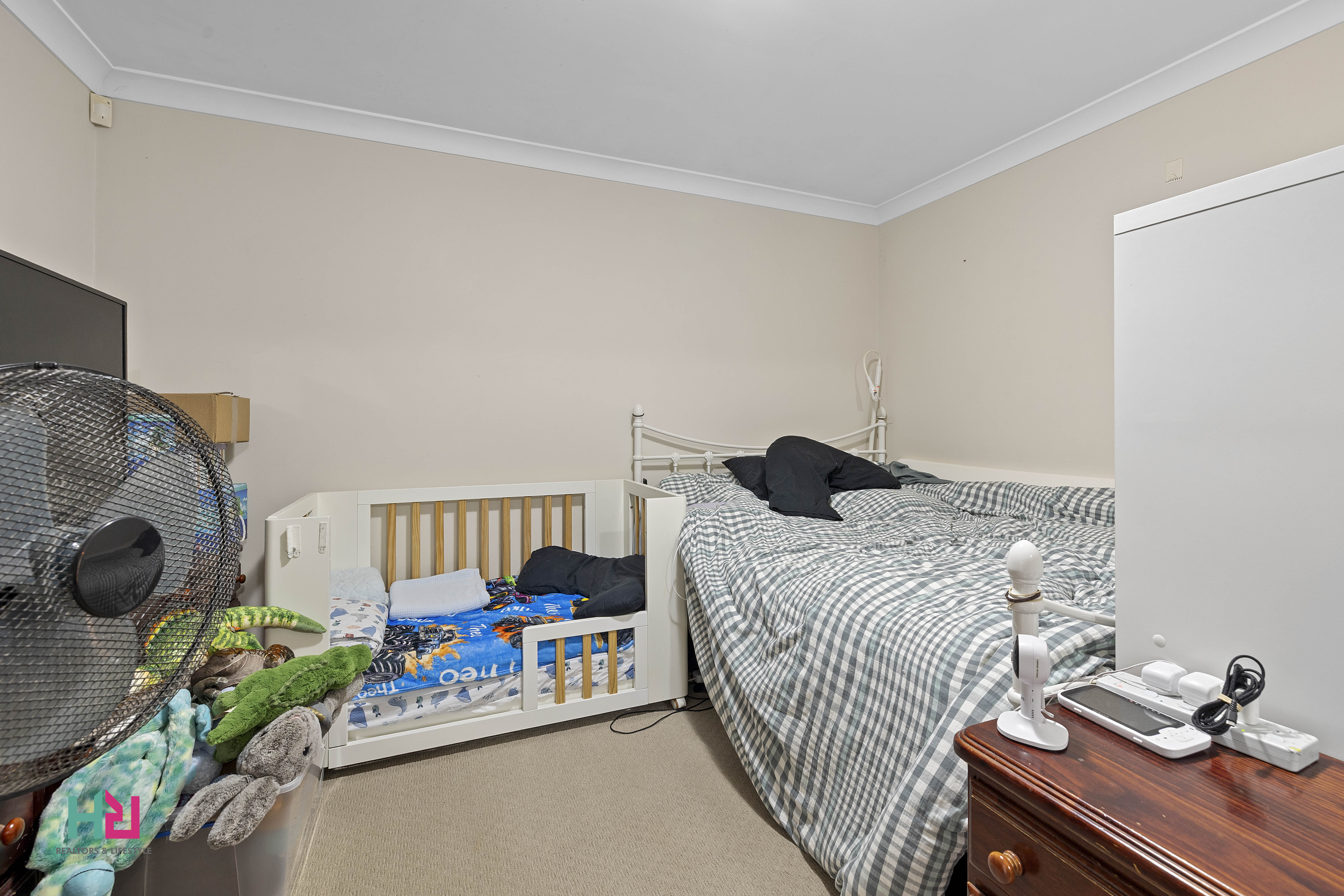 6-bedroom house at 1 & 1A Pirena Place, Lithgow, Nsw, 2790, Lithgow, New South Wales
