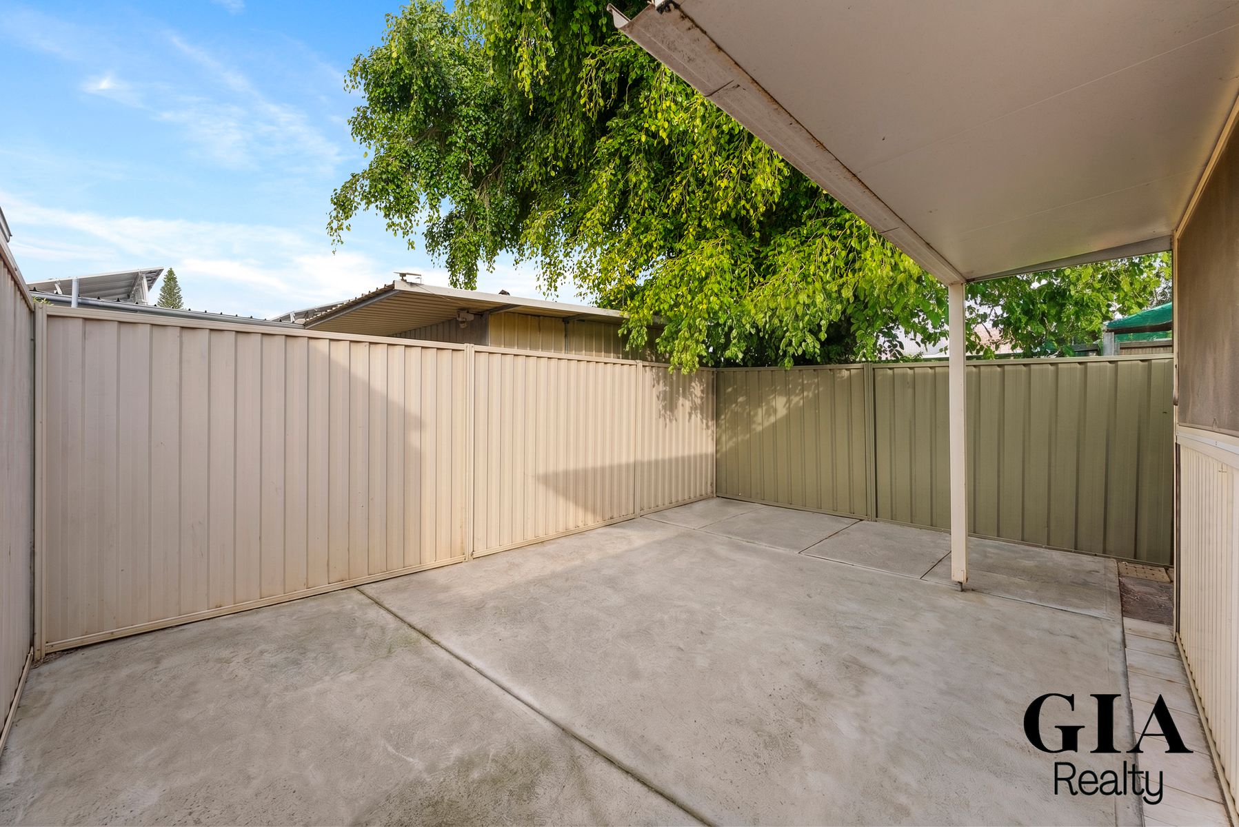 5-bedroom house at 12 Kimberley Crescent, Fairfield West, NSW 2165, Fairfield, New South Wales