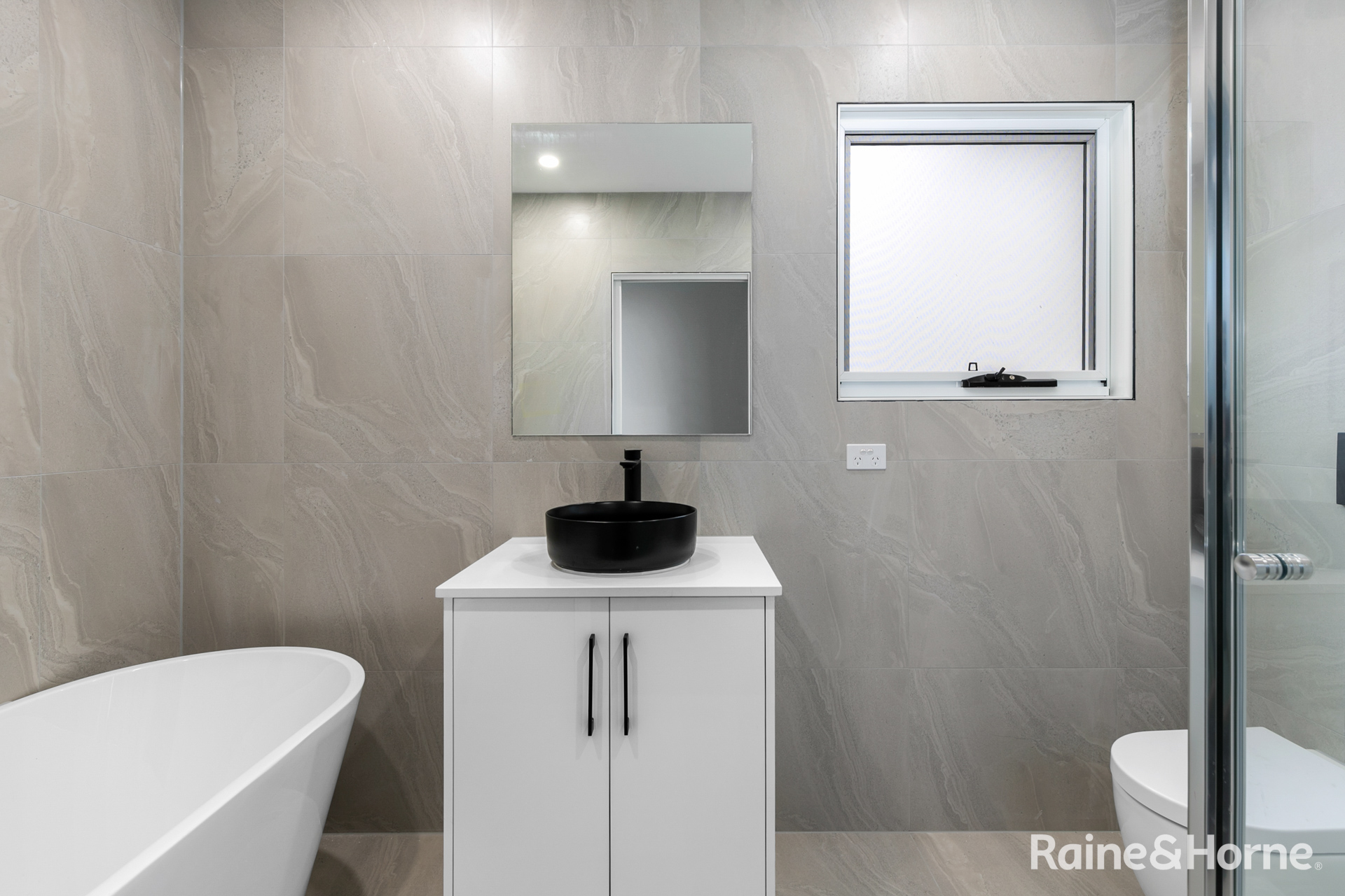 33 Home Road, Newport, Vic, 3015 - Image 6