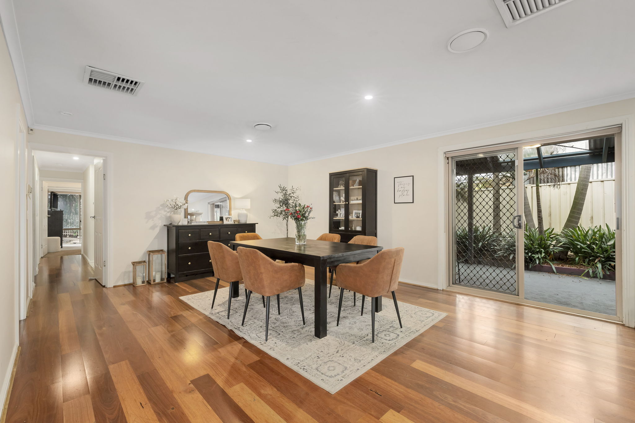 11 Grenda Drive, Mill Park, VIC 3082 - Image 3